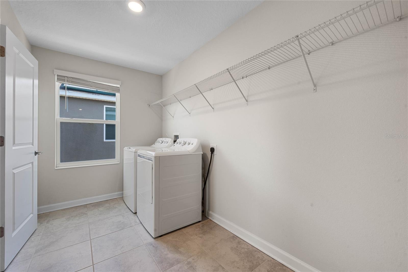 2119 CAMDEN LOOP