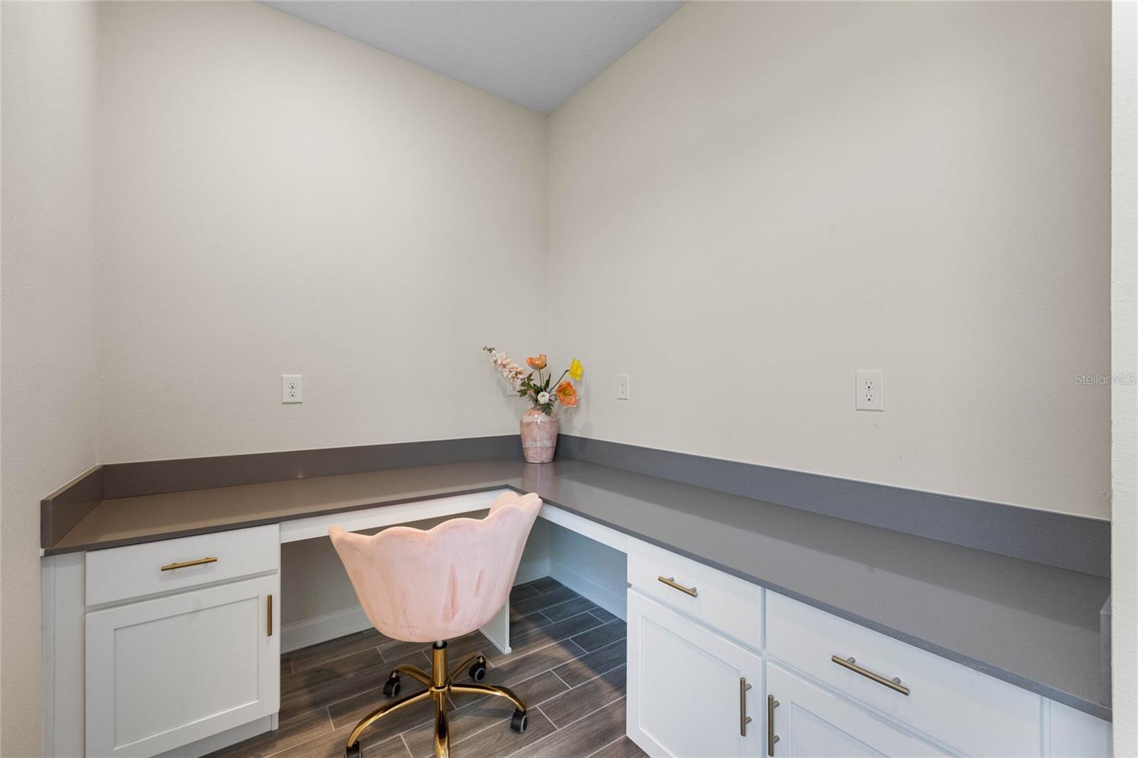 2119 CAMDEN LOOP
