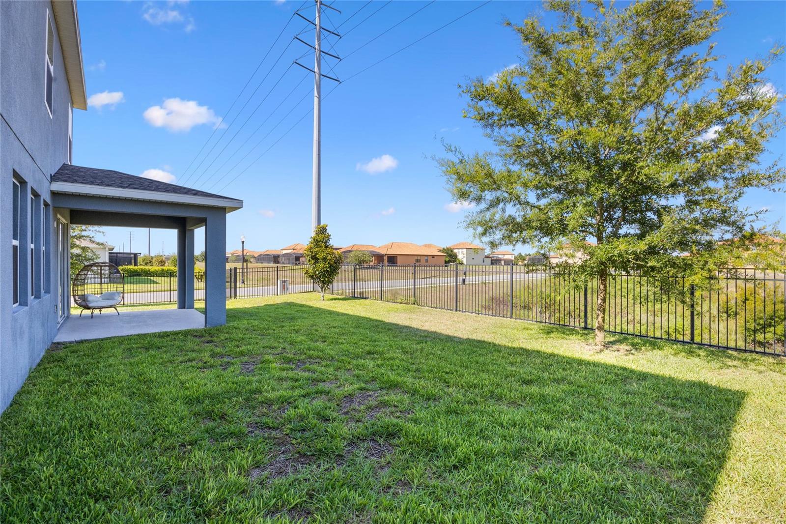 2119 CAMDEN LOOP