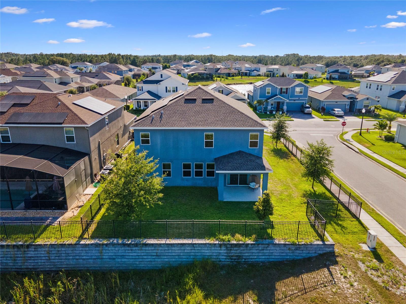 2119 CAMDEN LOOP