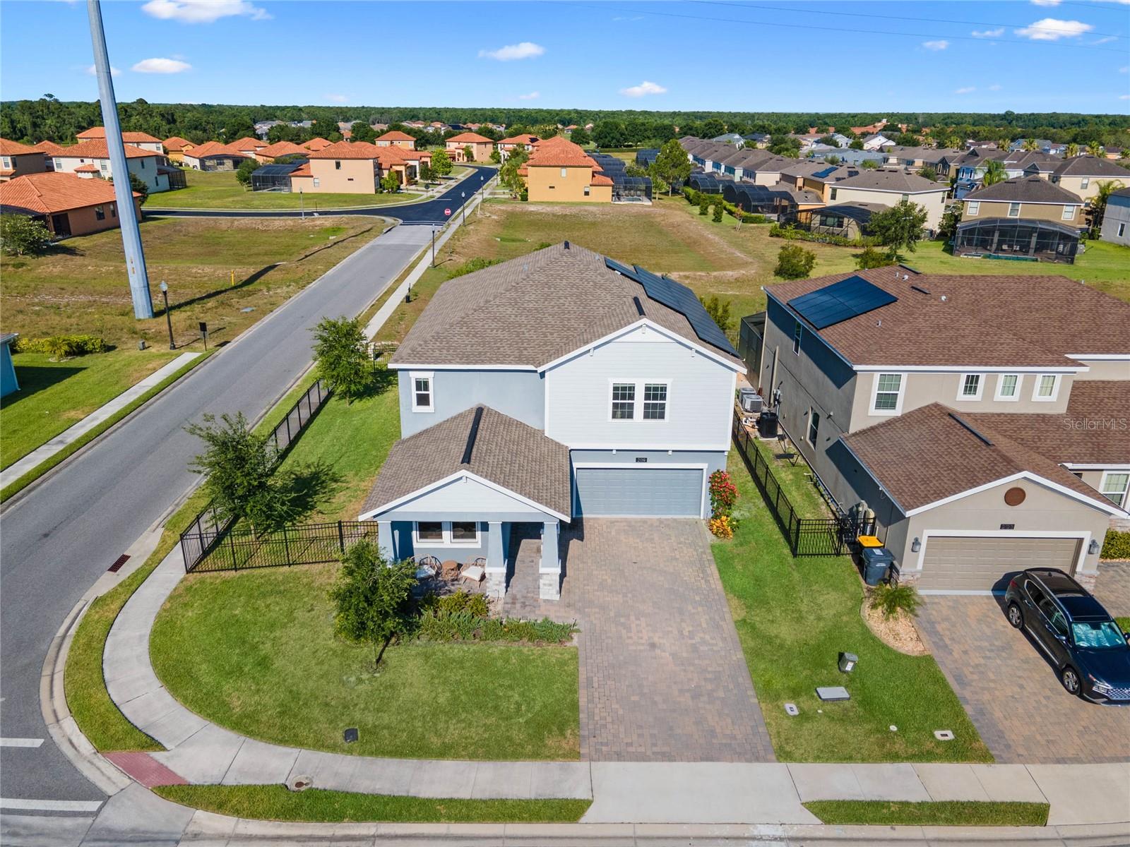 2119 CAMDEN LOOP