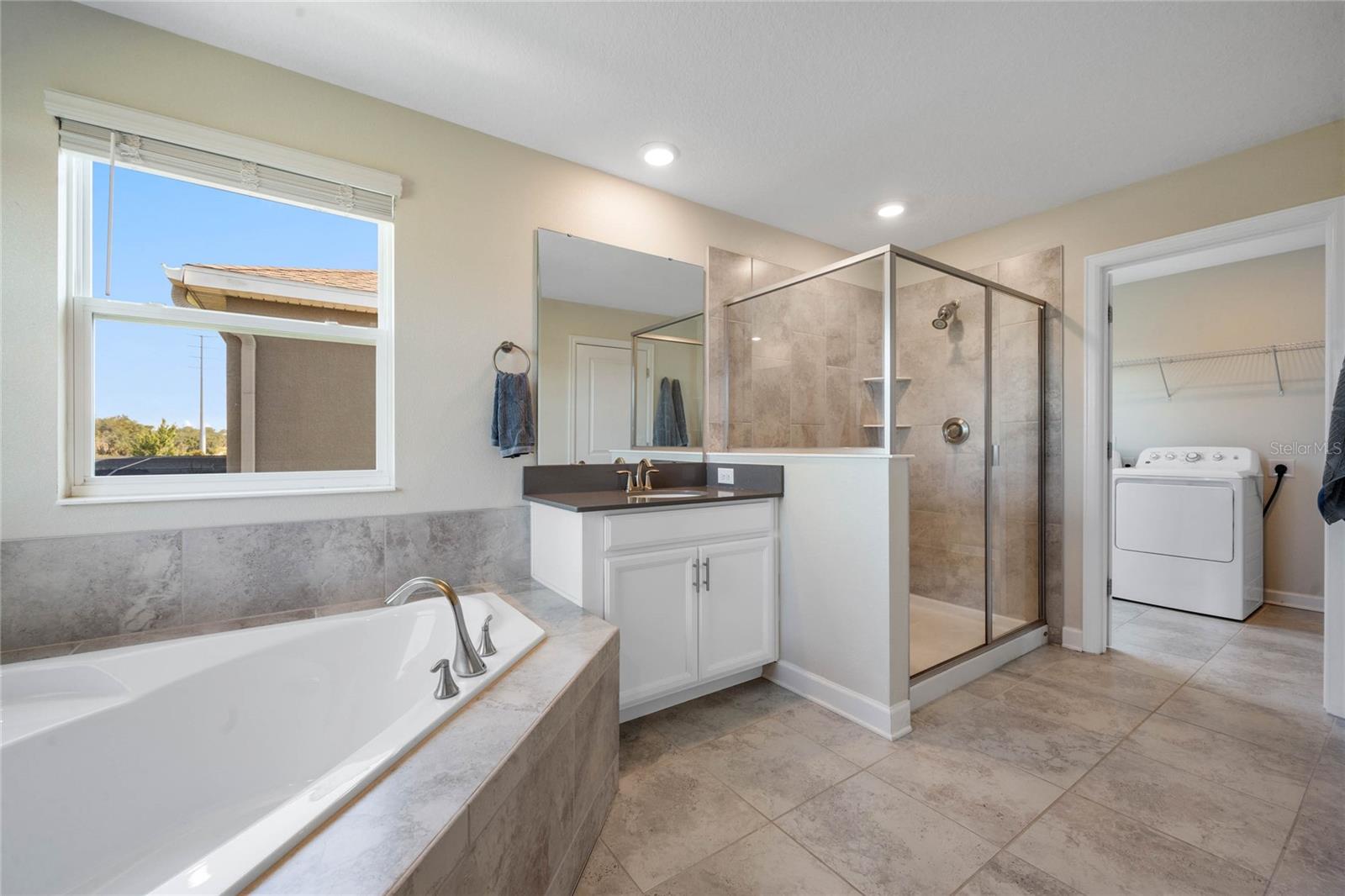2119 CAMDEN LOOP