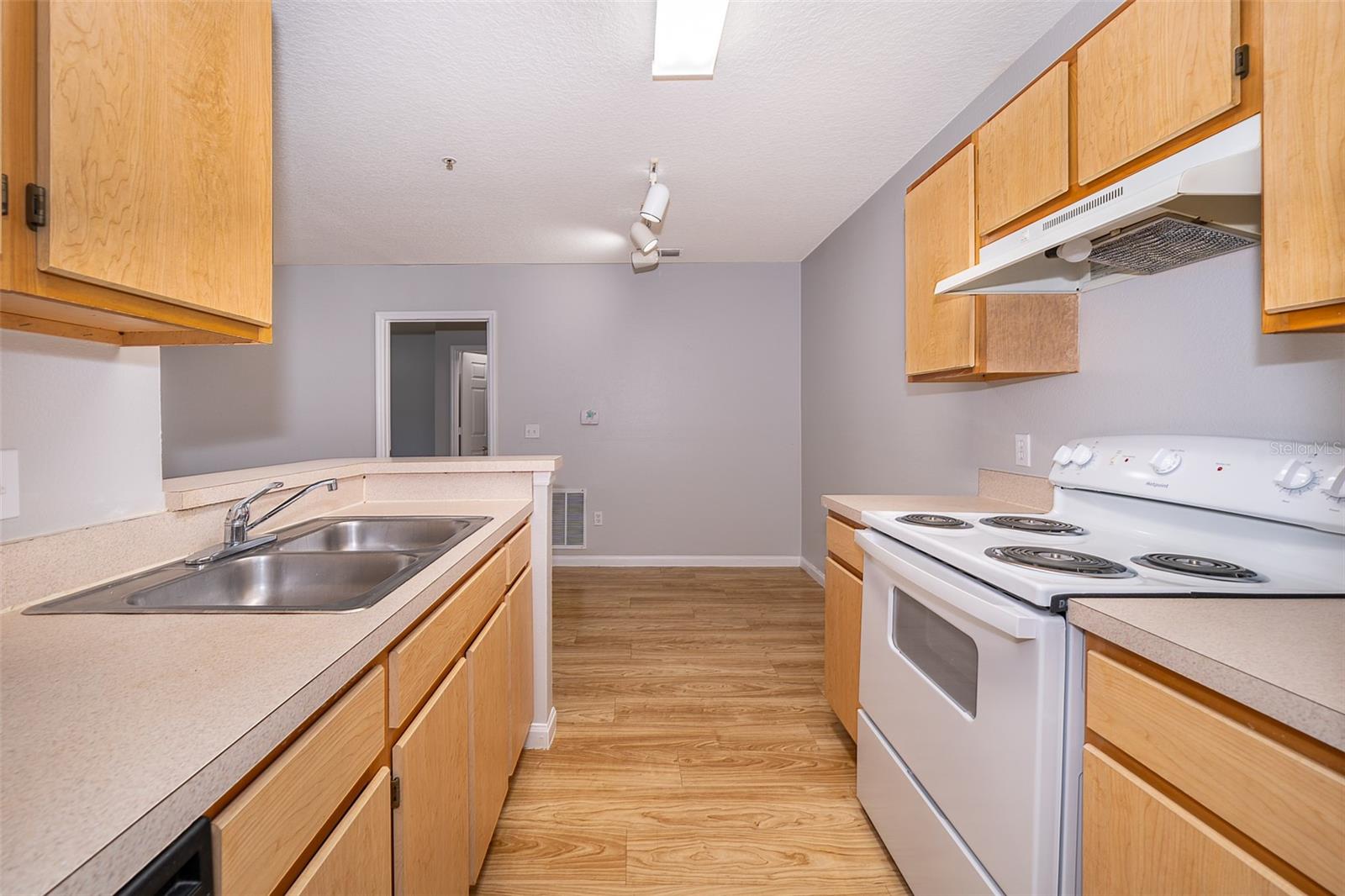 6560 SWISSCO DR #317