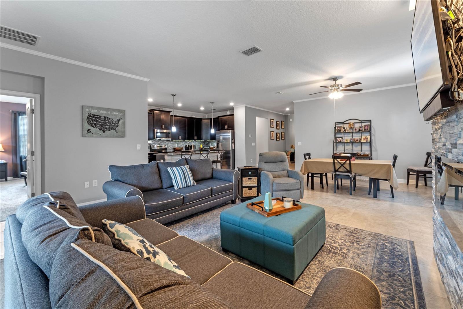 4273 CORTLAND DR