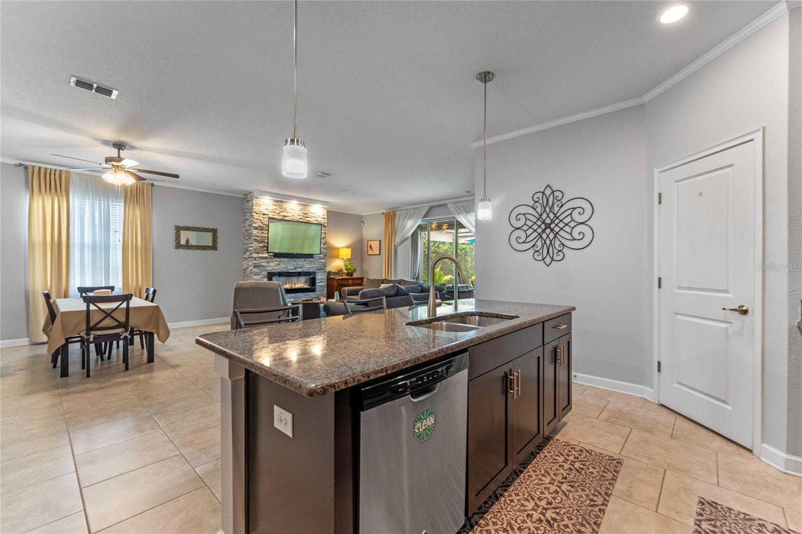 4273 CORTLAND DR