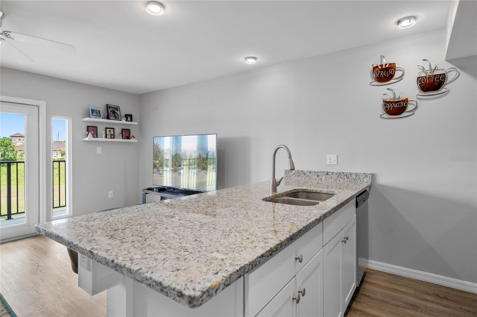 841 RETREAT BLVD #201