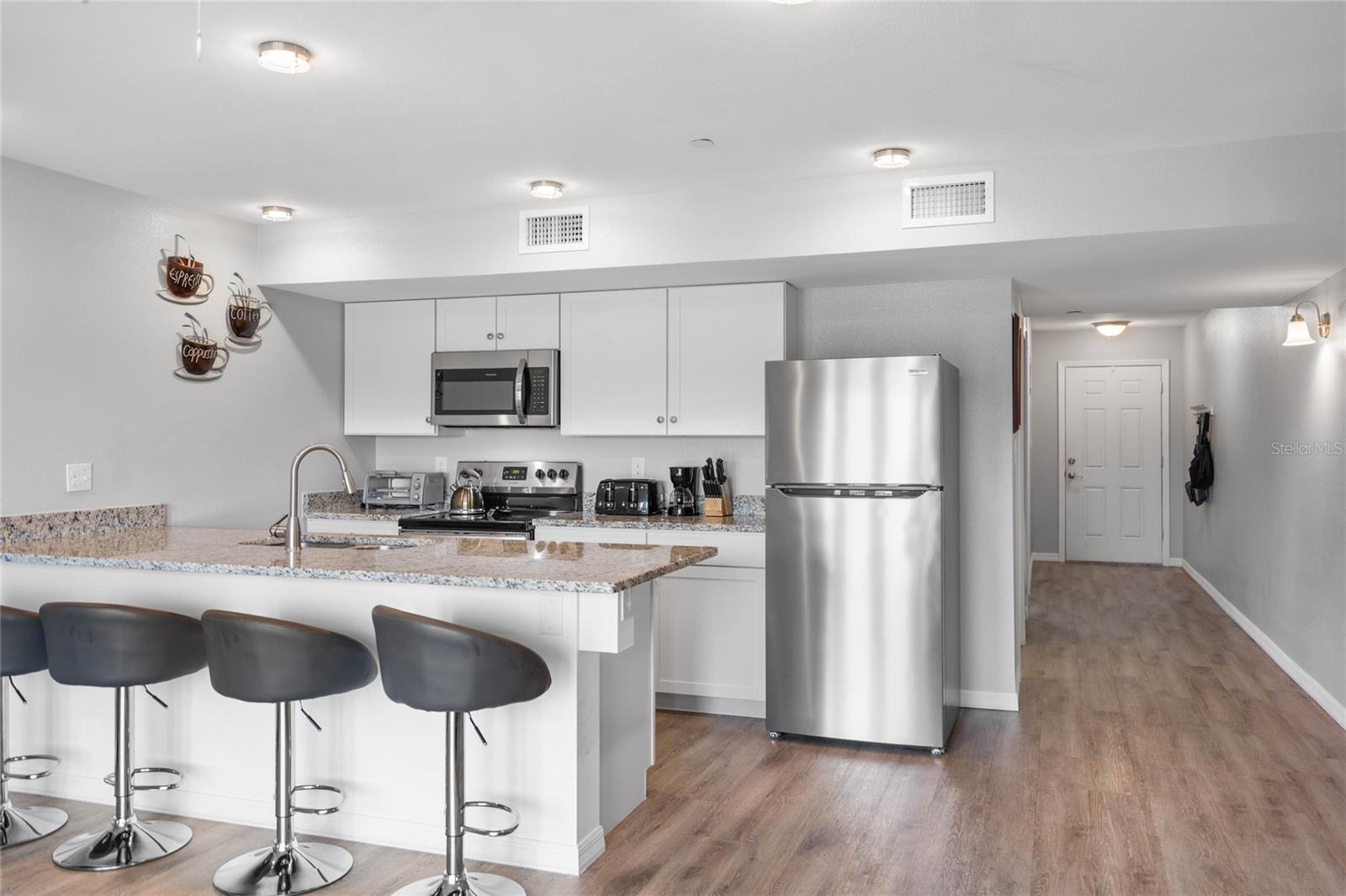 841 RETREAT BLVD #201