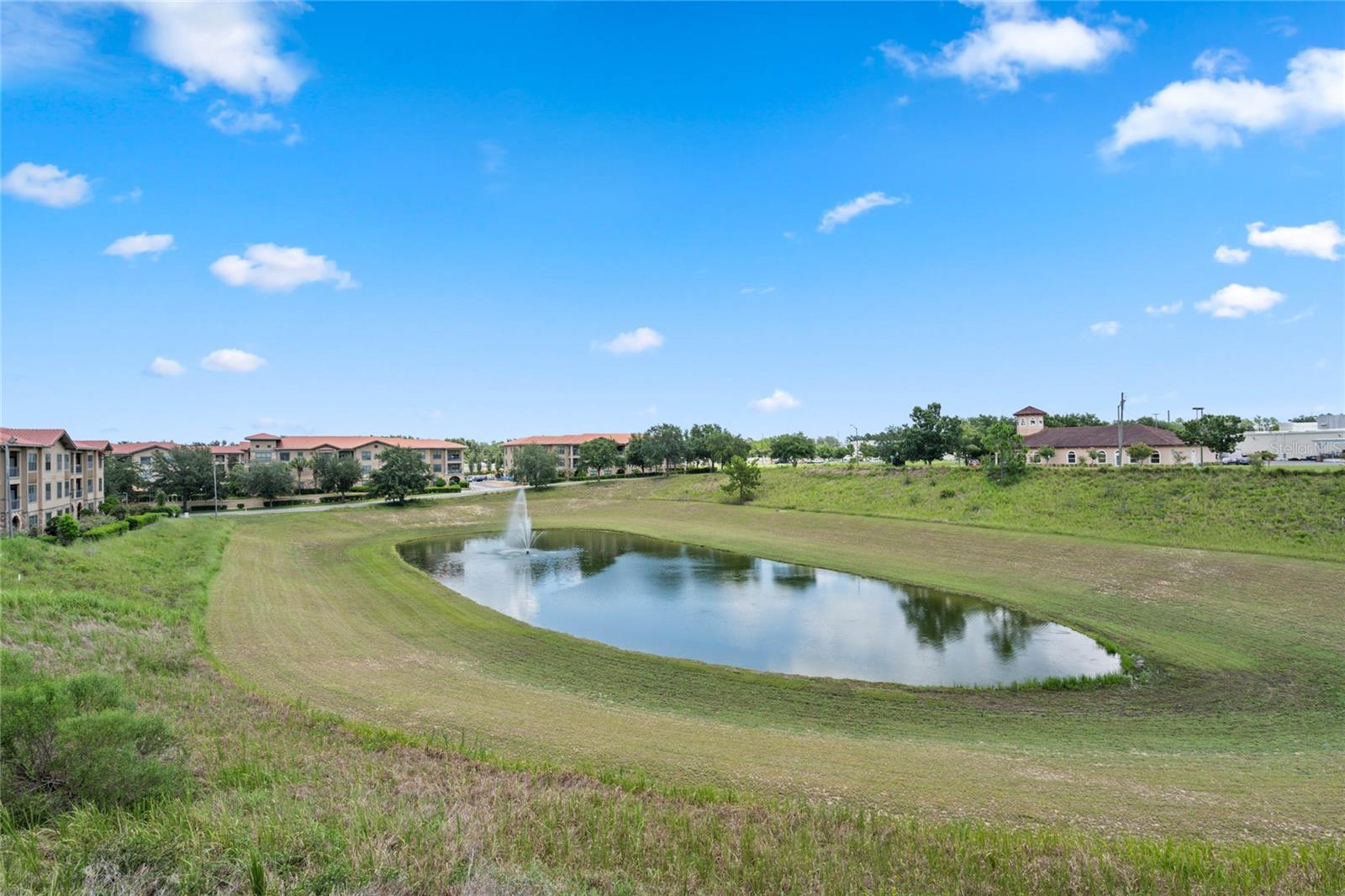 841 RETREAT BLVD #201