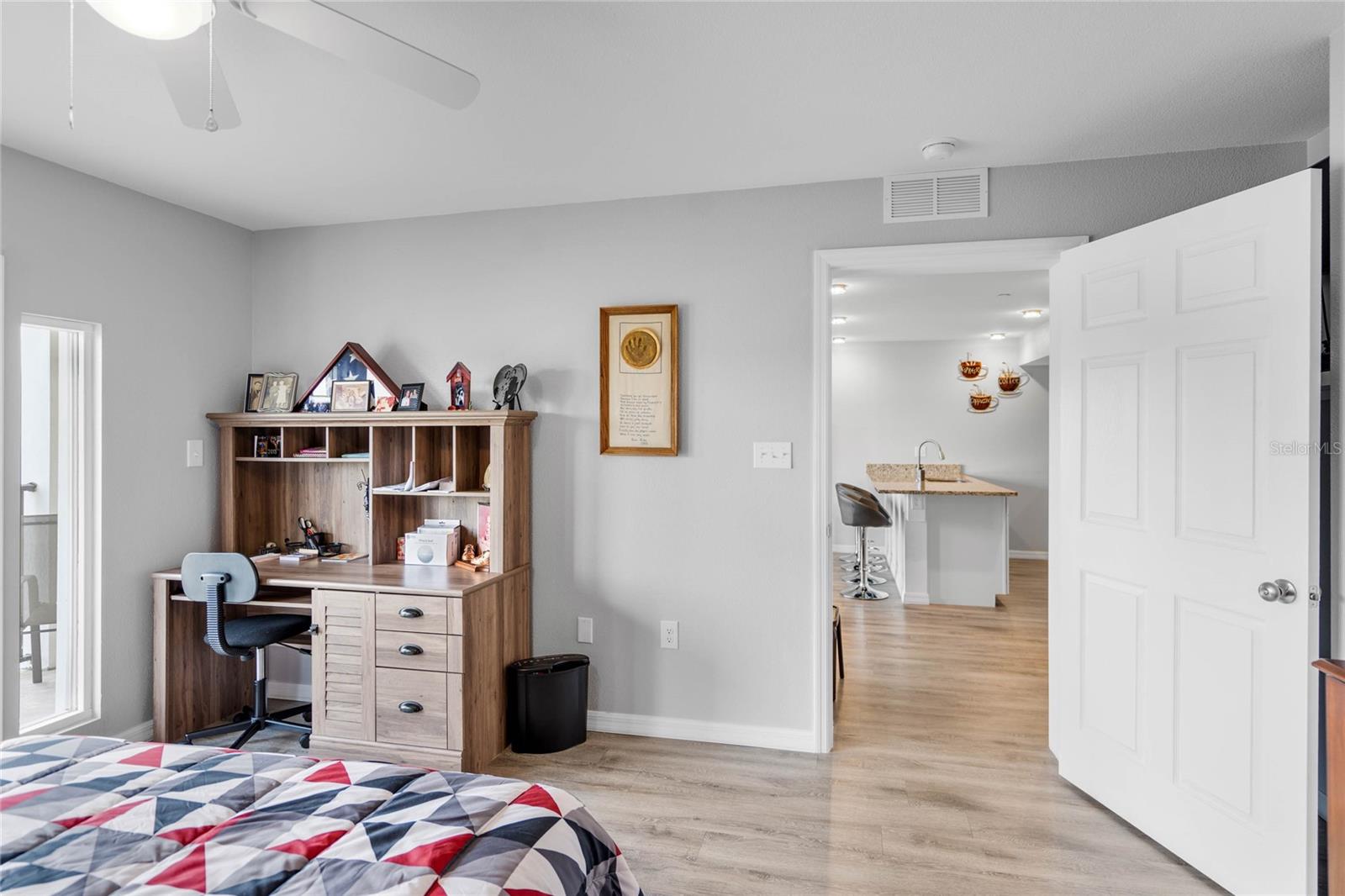 841 RETREAT BLVD #201