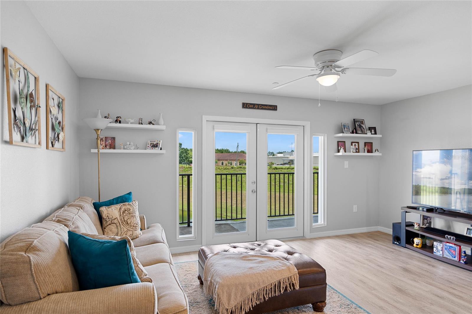 841 RETREAT BLVD #201