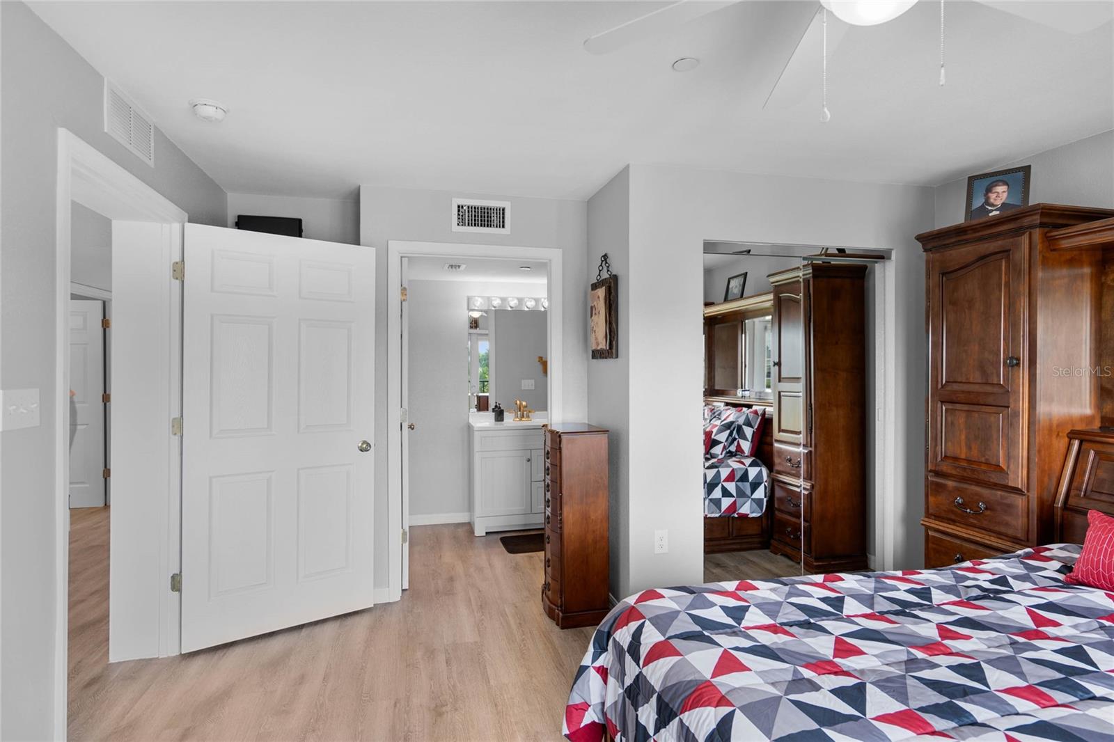 841 RETREAT BLVD #201