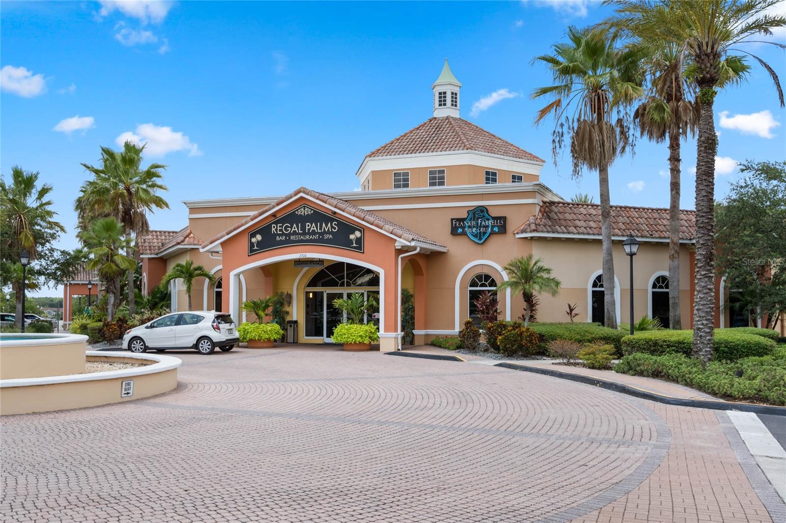 841 RETREAT BLVD #201