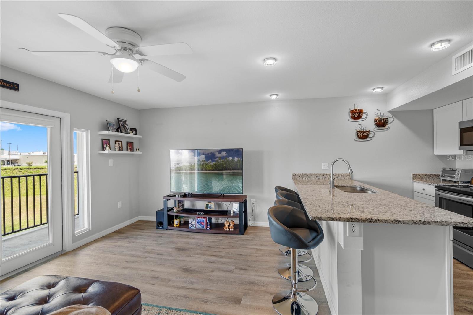 841 RETREAT BLVD #201