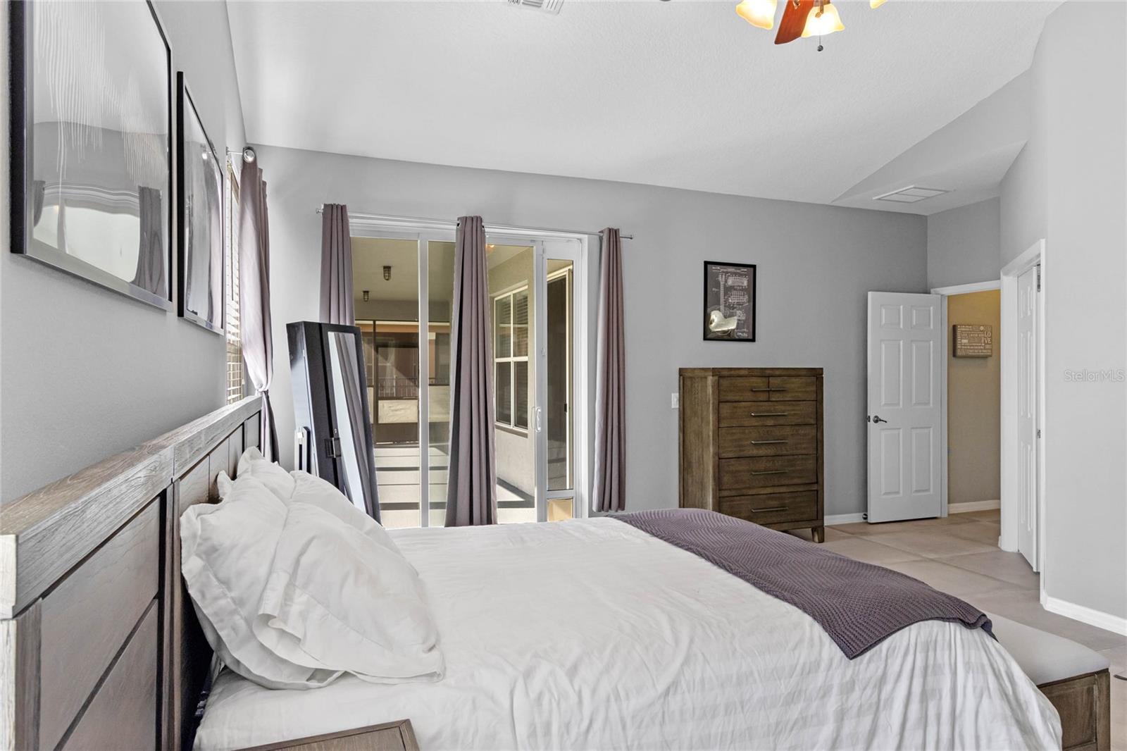 1513 LEXINGTON AVE