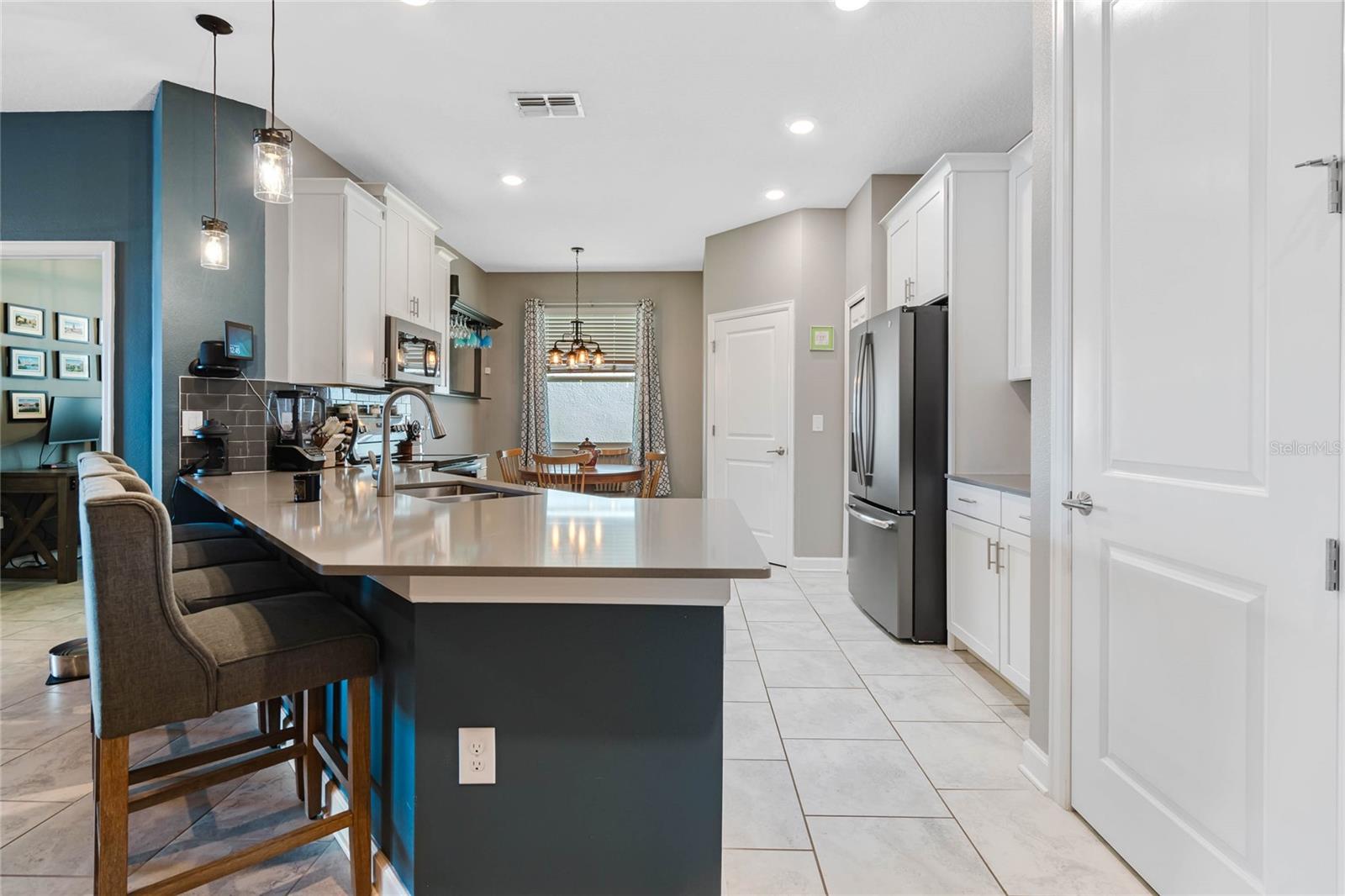 2150 CAMDEN LOOP