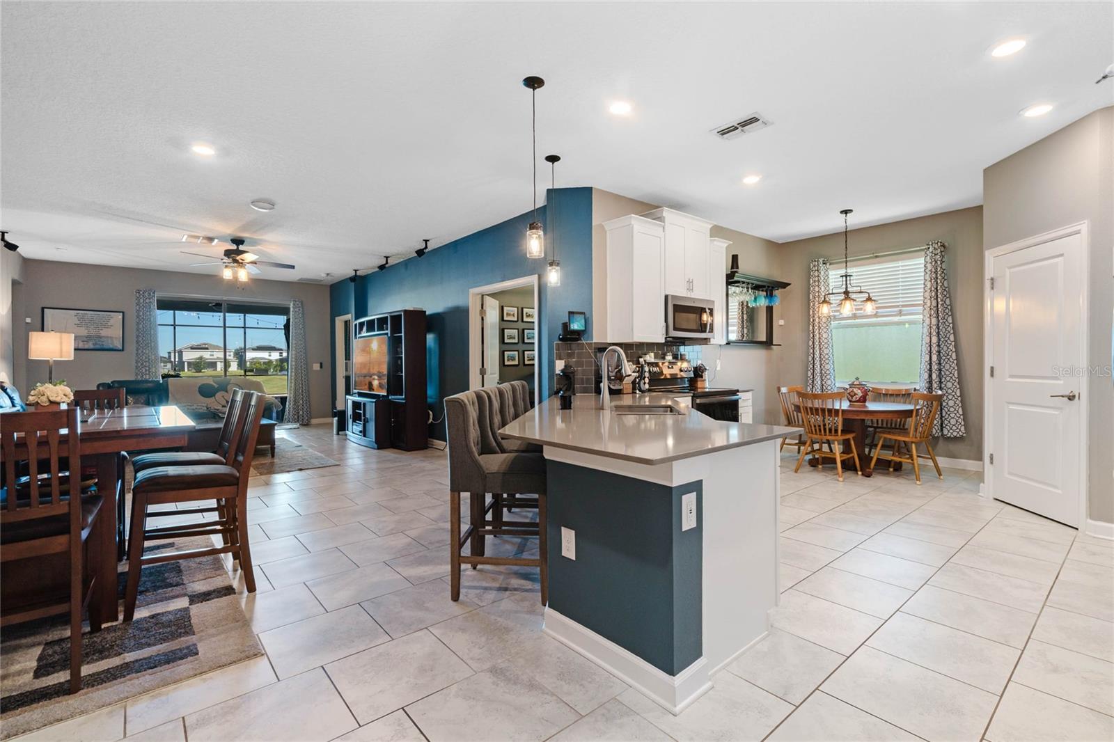 2150 CAMDEN LOOP