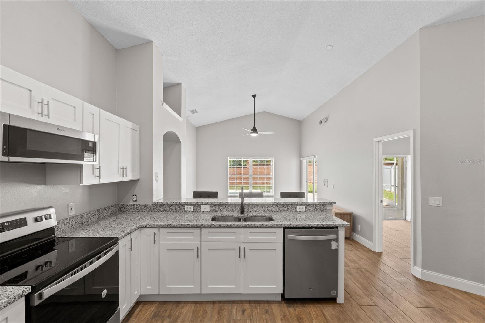 7925 MAGNOLIA BEND CT
