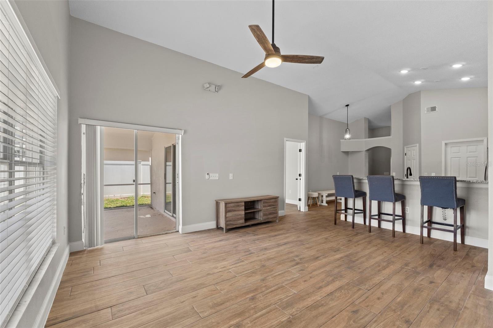 7925 MAGNOLIA BEND CT