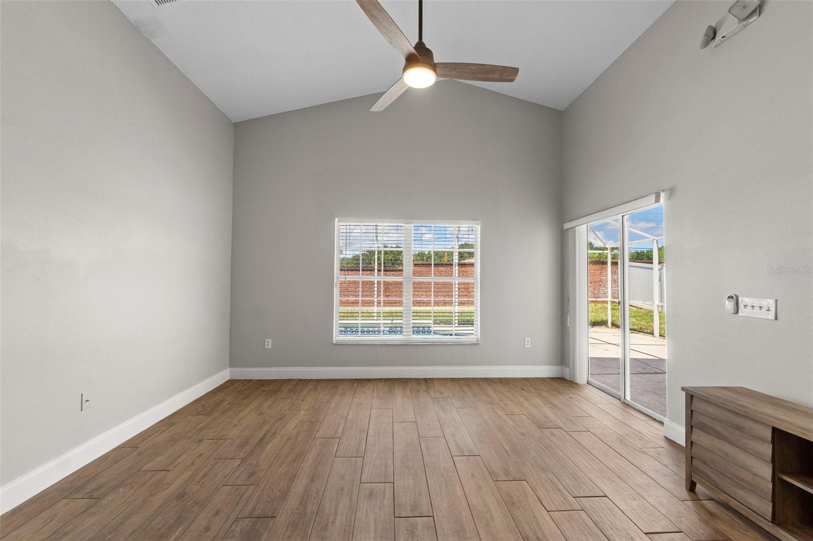 7925 MAGNOLIA BEND CT