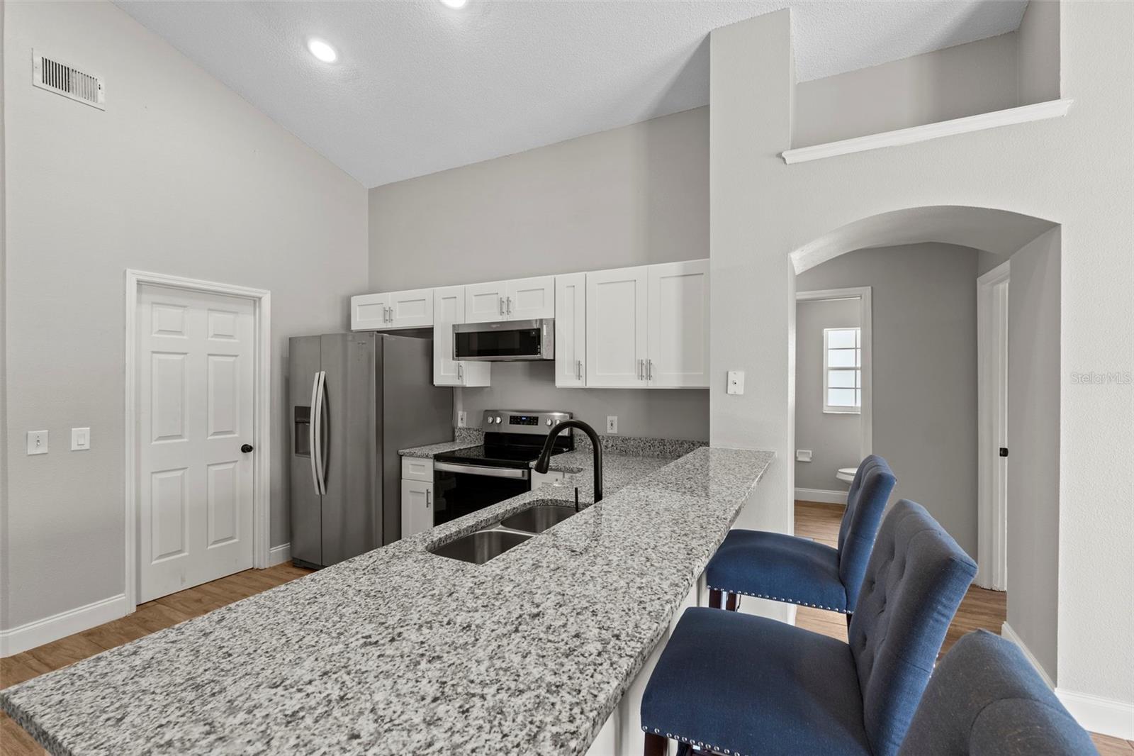 7925 MAGNOLIA BEND CT