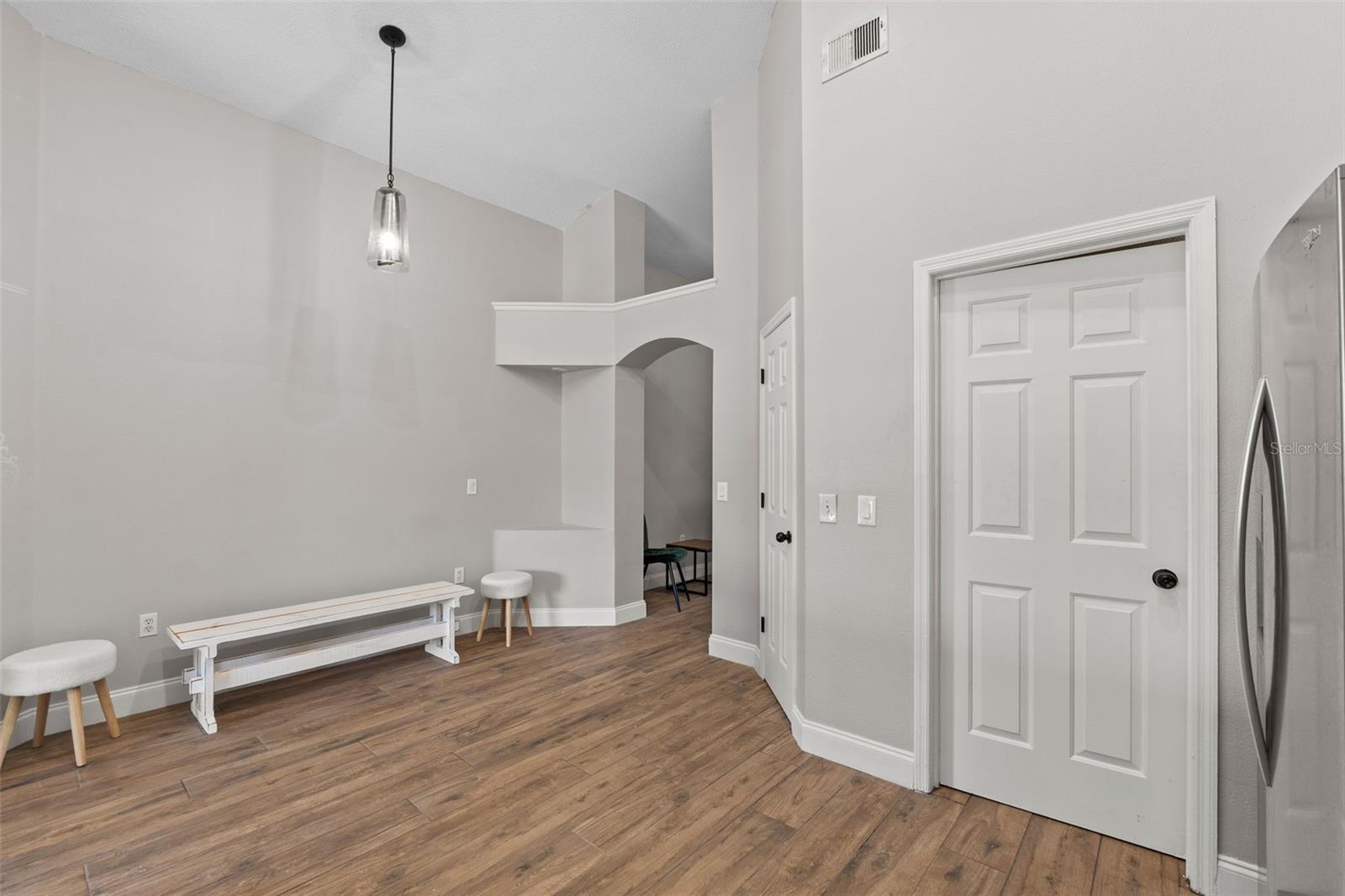 7925 MAGNOLIA BEND CT