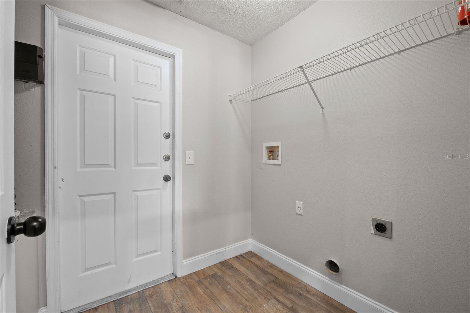 7925 MAGNOLIA BEND CT