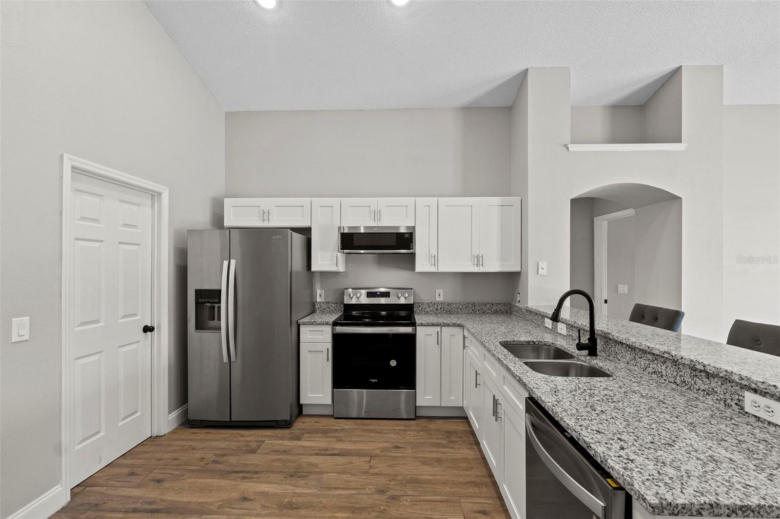 7925 MAGNOLIA BEND CT