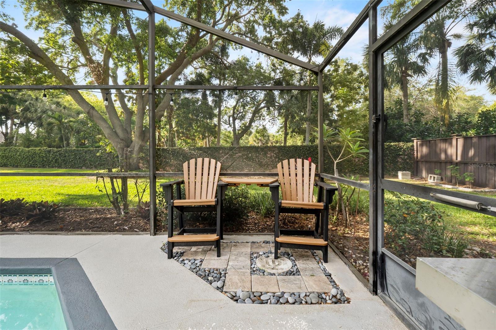 4801 BREEZY PALMS CT