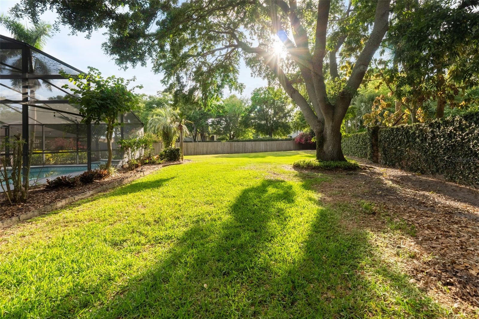 4801 BREEZY PALMS CT