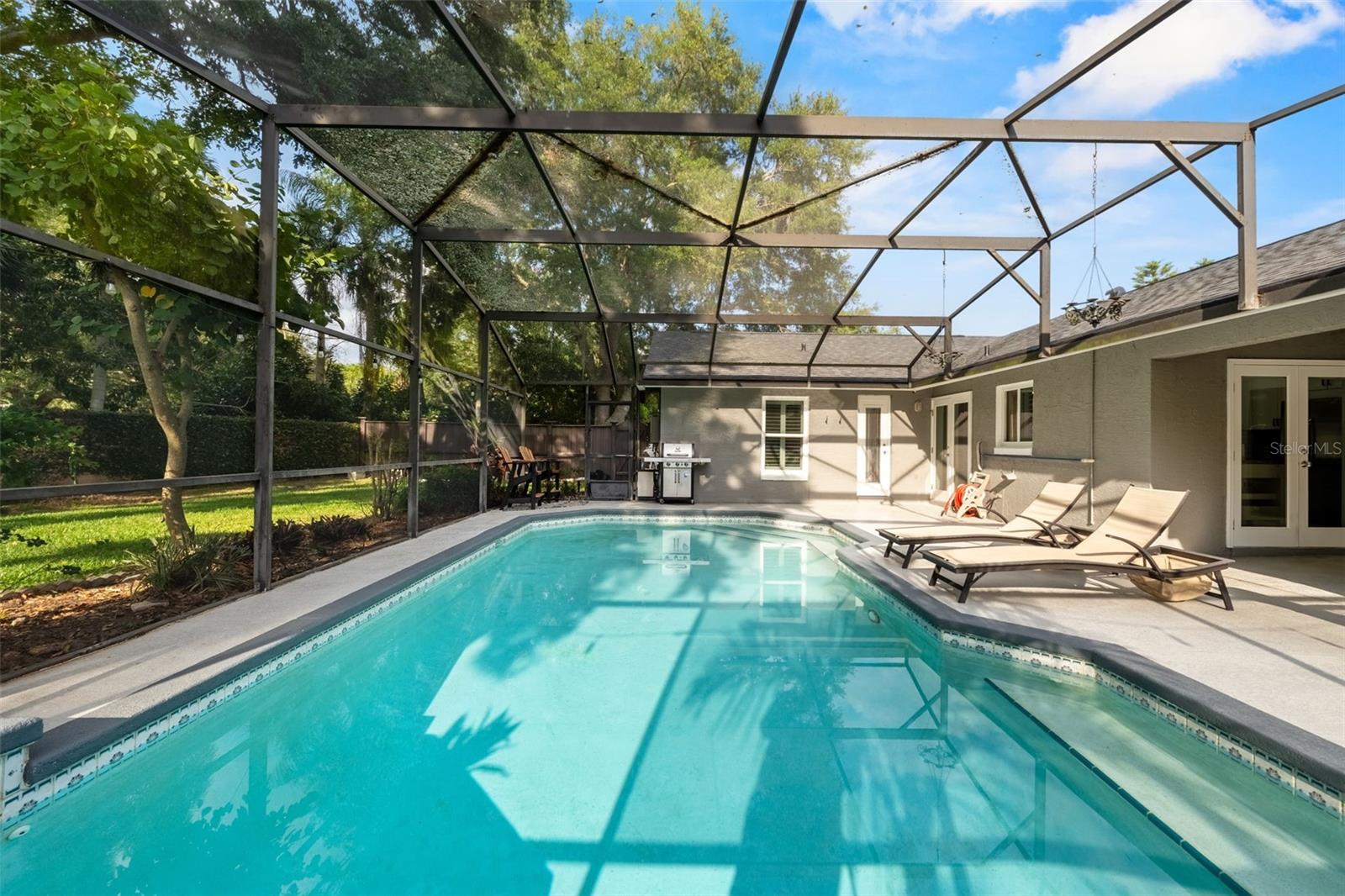 4801 BREEZY PALMS CT