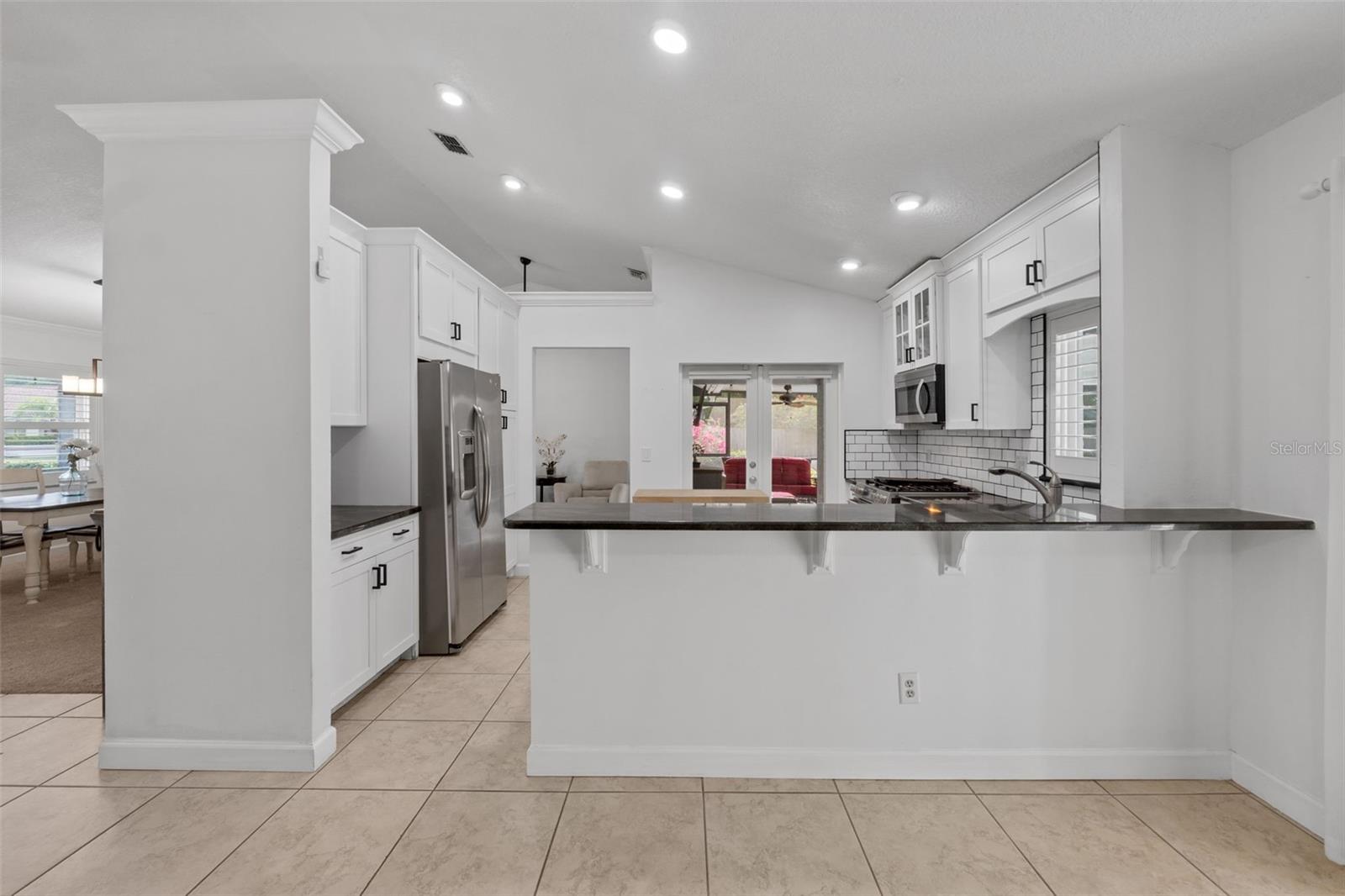 4801 BREEZY PALMS CT