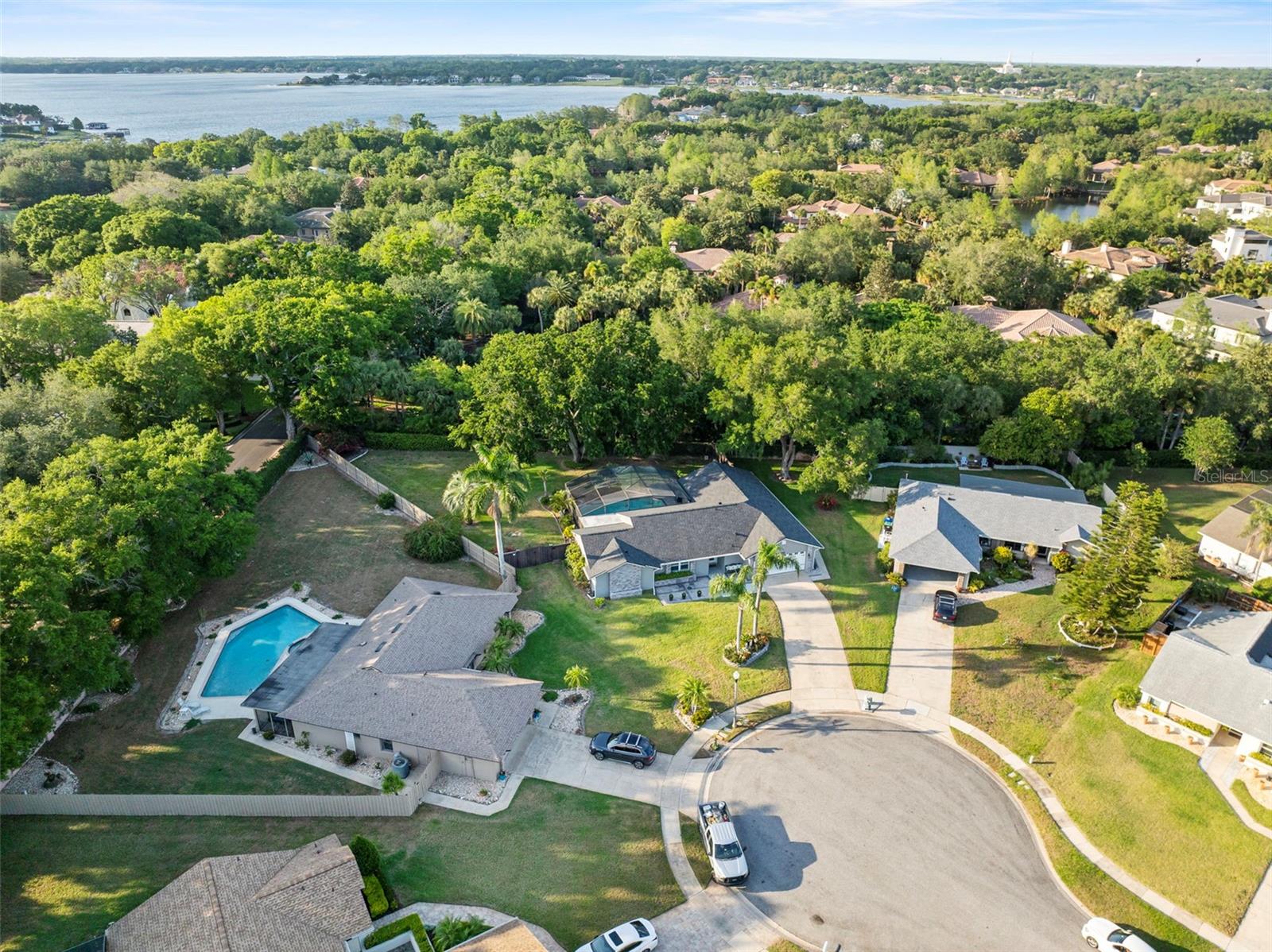 4801 BREEZY PALMS CT