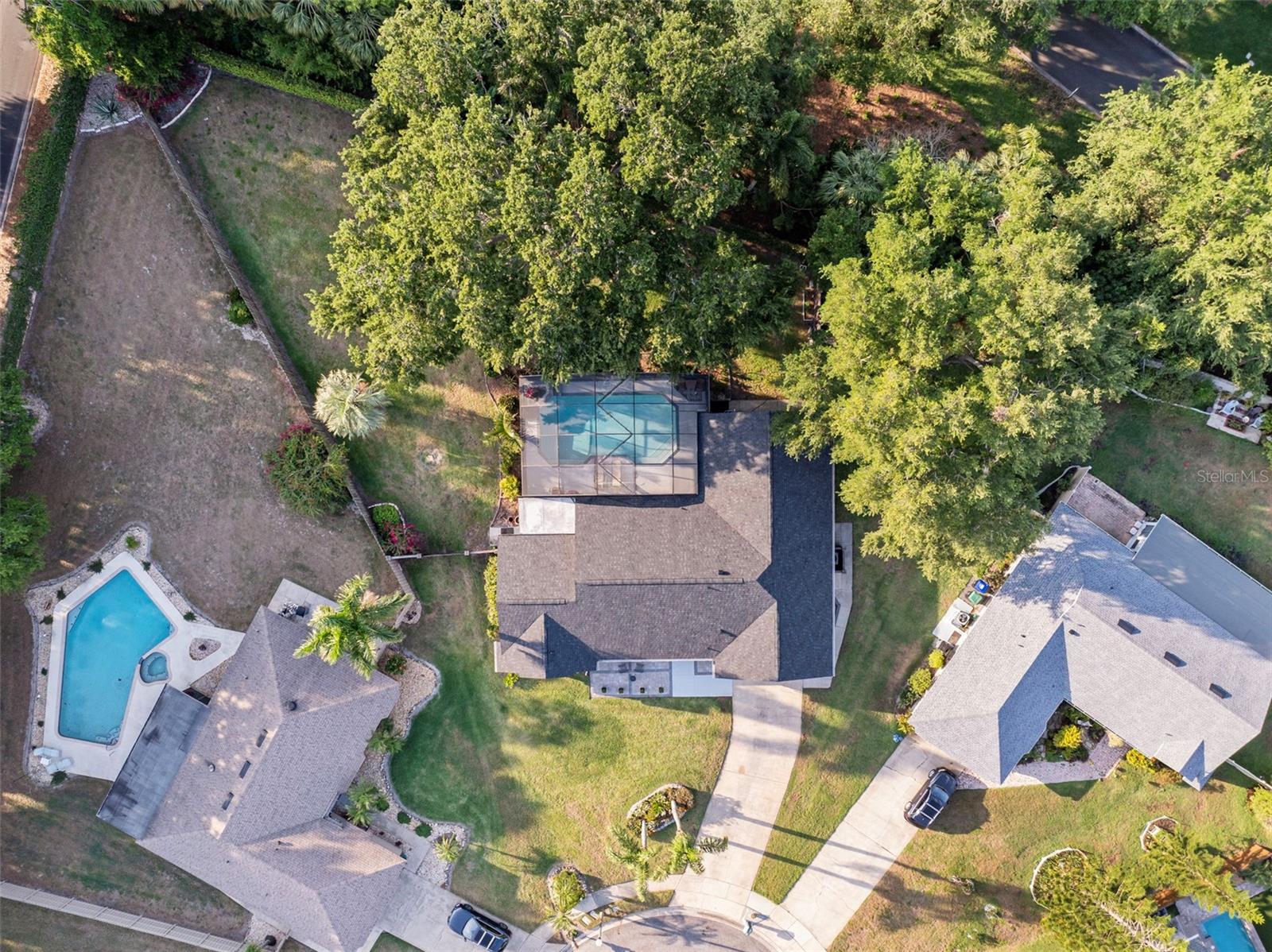 4801 BREEZY PALMS CT