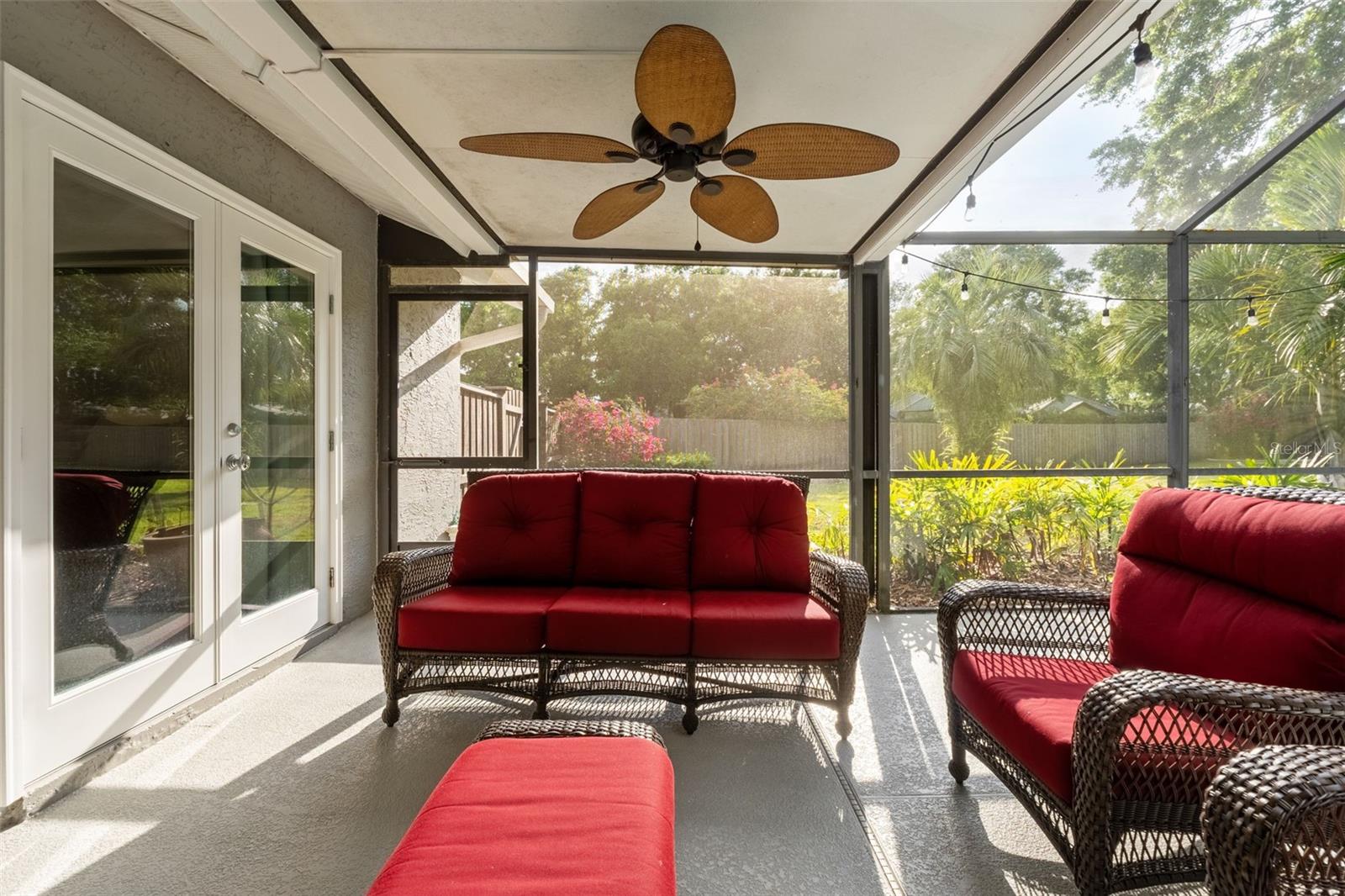 4801 BREEZY PALMS CT