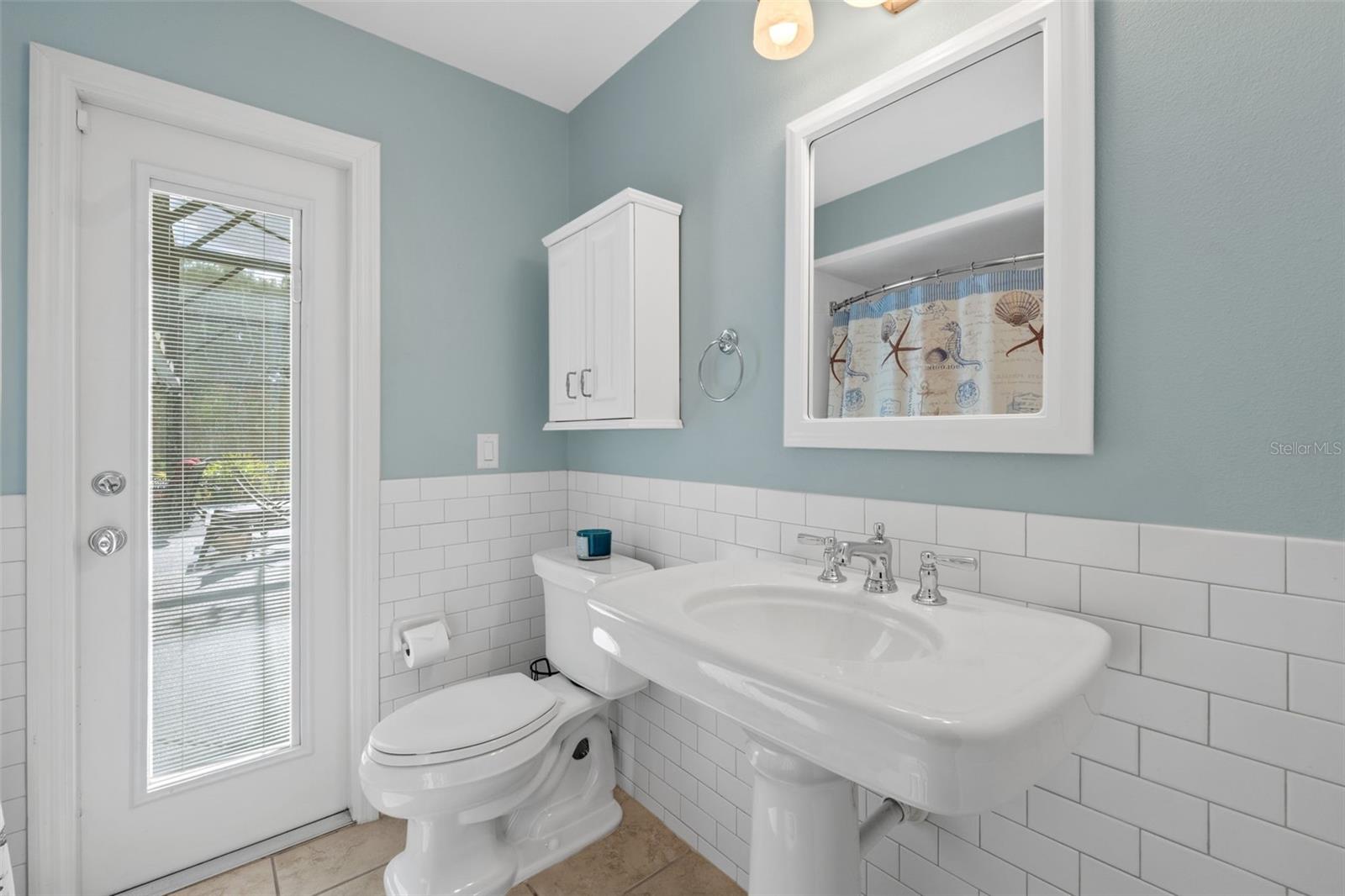 4801 BREEZY PALMS CT