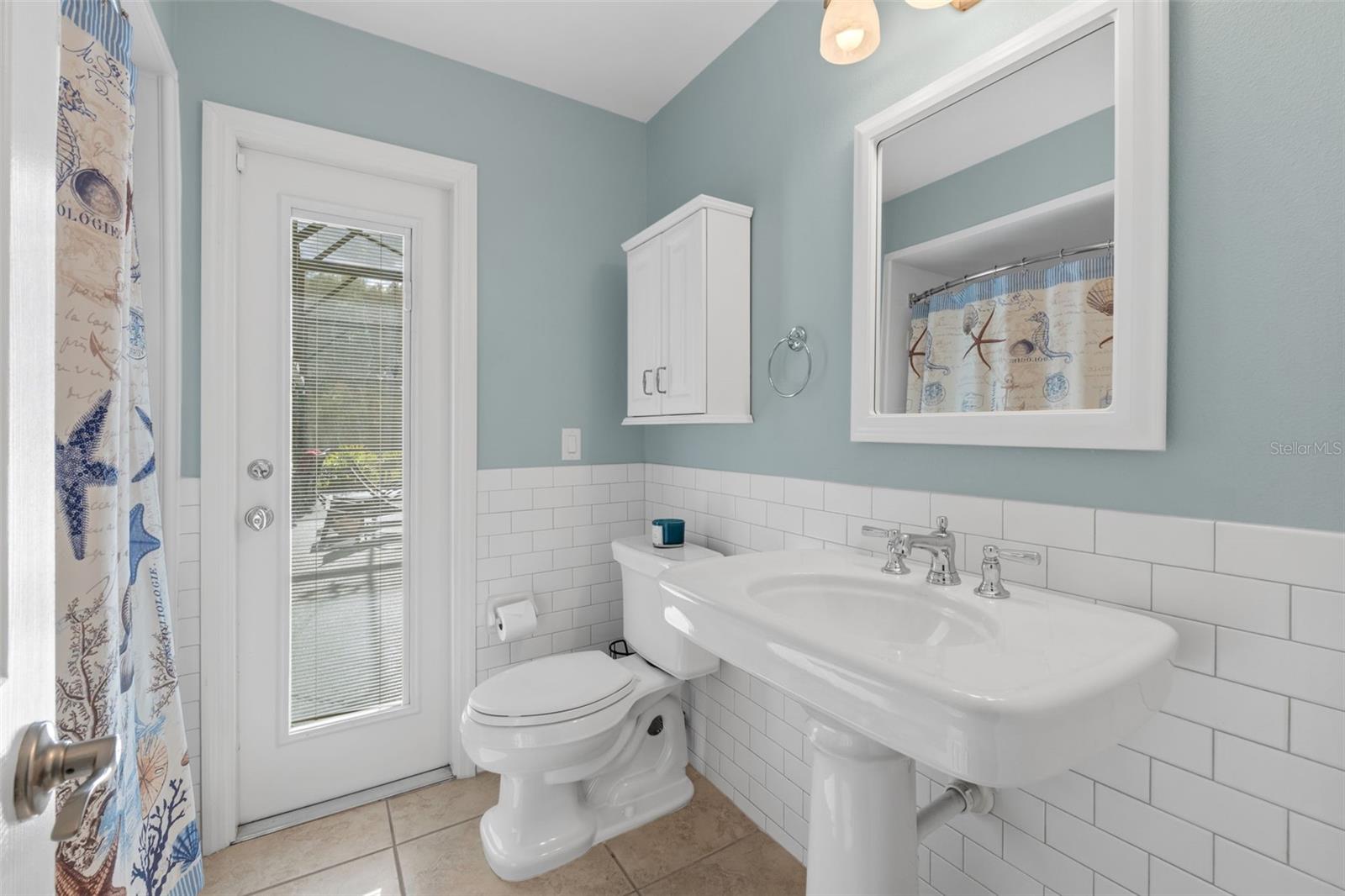 4801 BREEZY PALMS CT