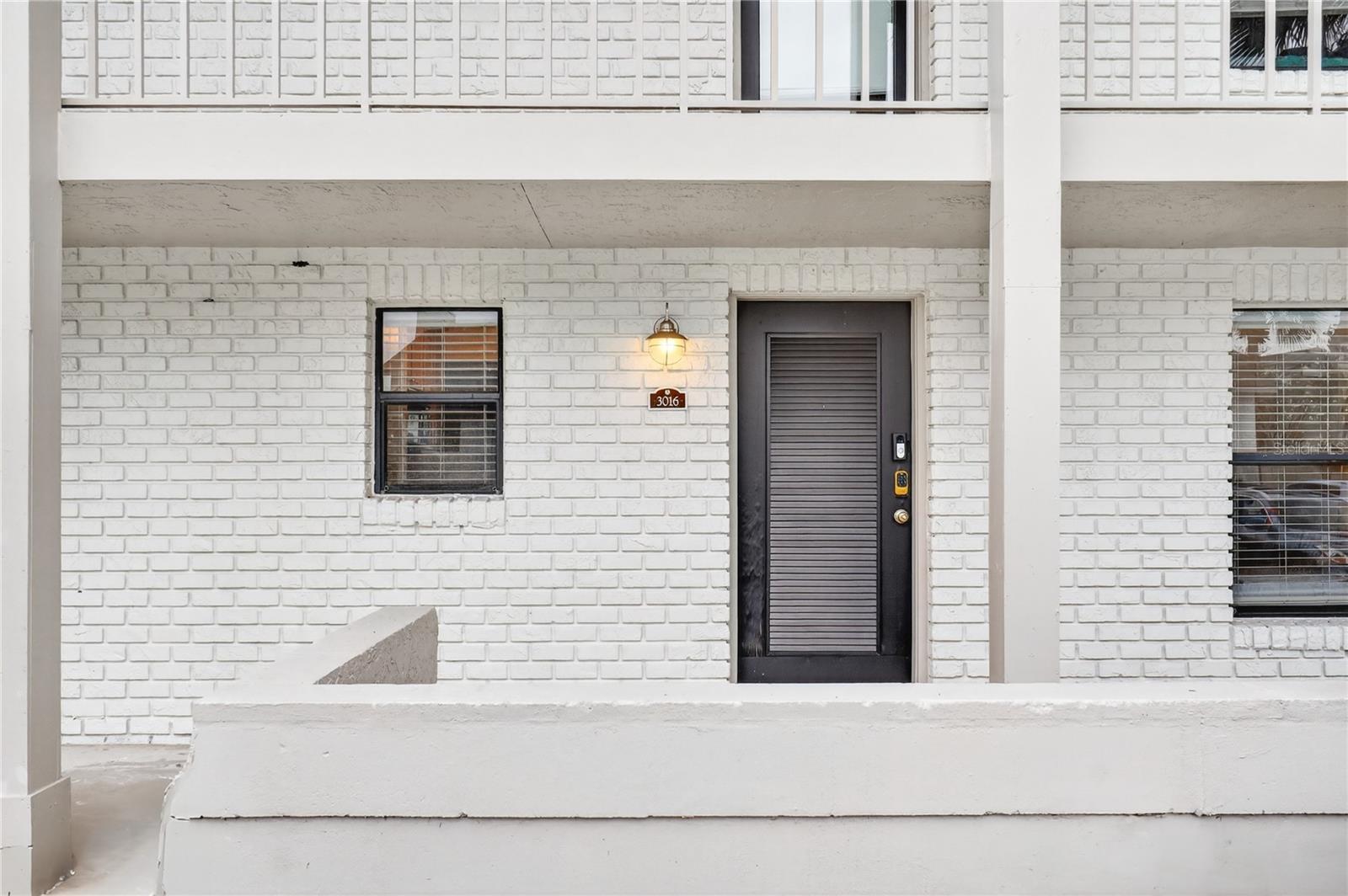 3016 PLAZA TERRACE DR #3016