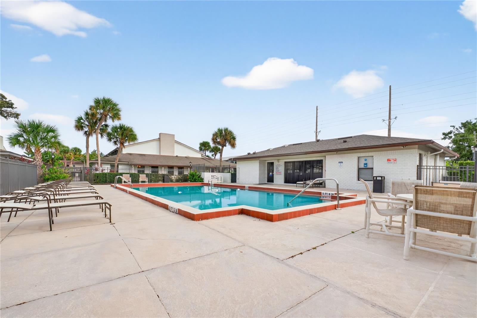 3016 PLAZA TERRACE DR #3016