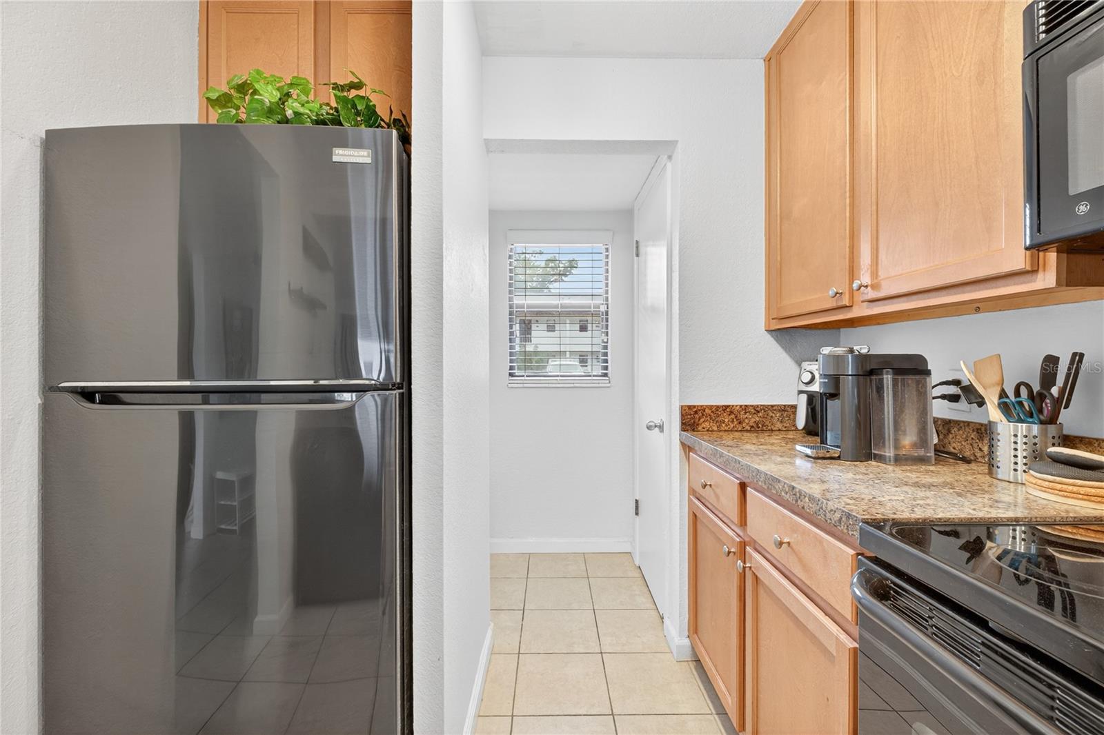 3016 PLAZA TERRACE DR #3016