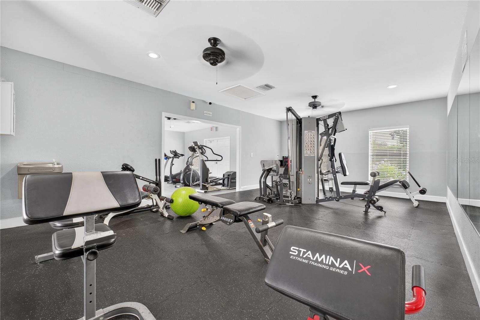 3016 PLAZA TERRACE DR #3016