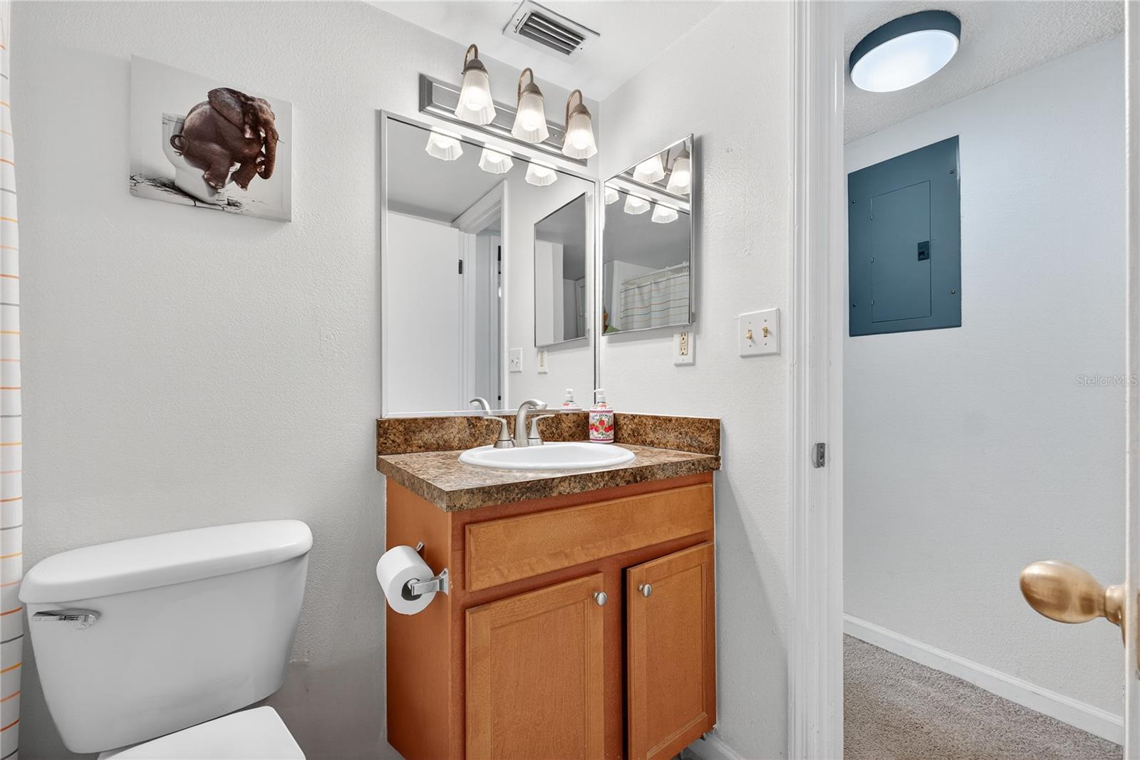 3016 PLAZA TERRACE DR #3016