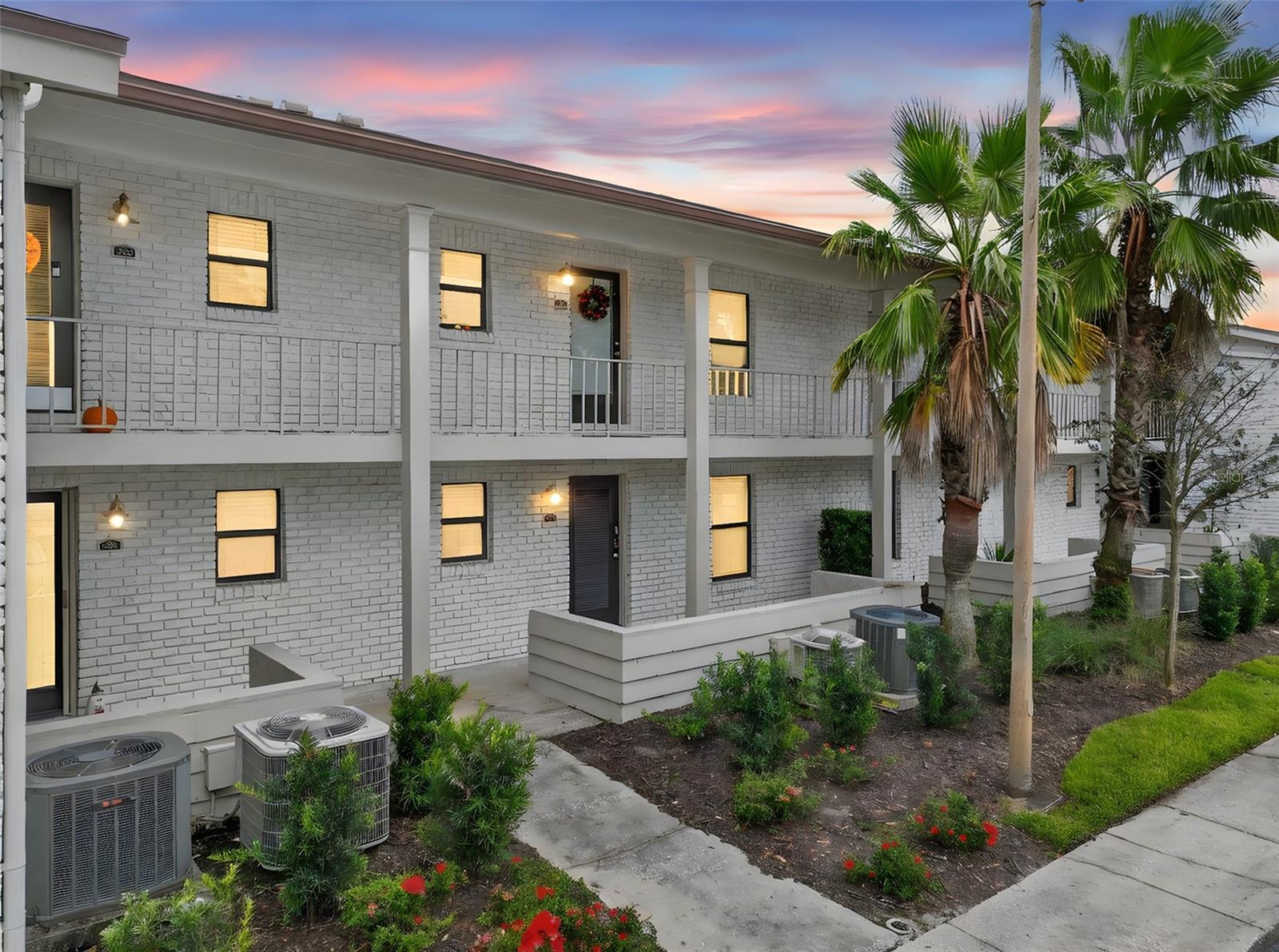 3016 PLAZA TERRACE DR #3016