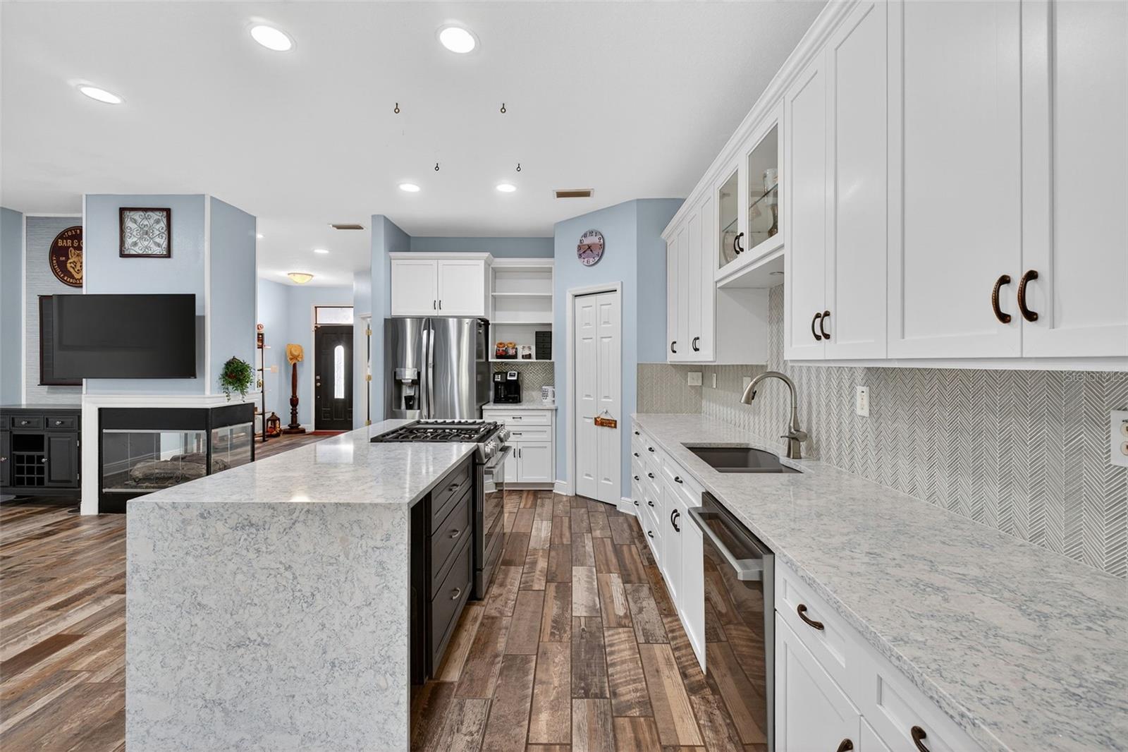 3229 GARDNER OAKS LN