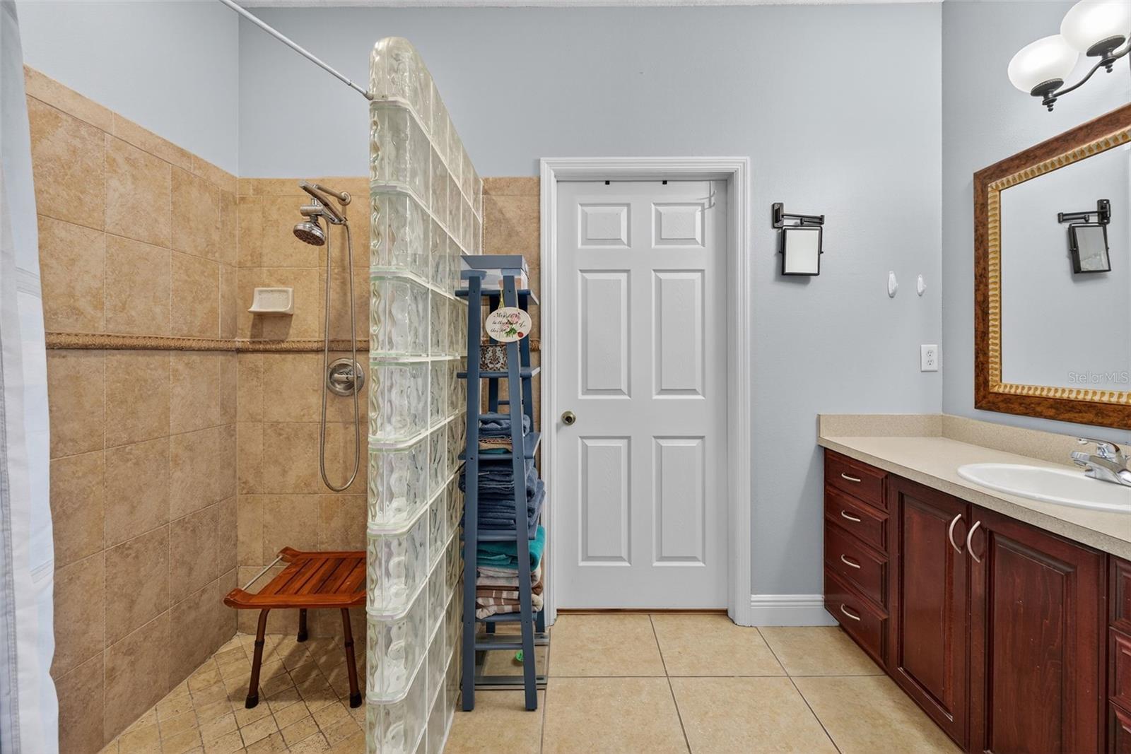 3229 GARDNER OAKS LN