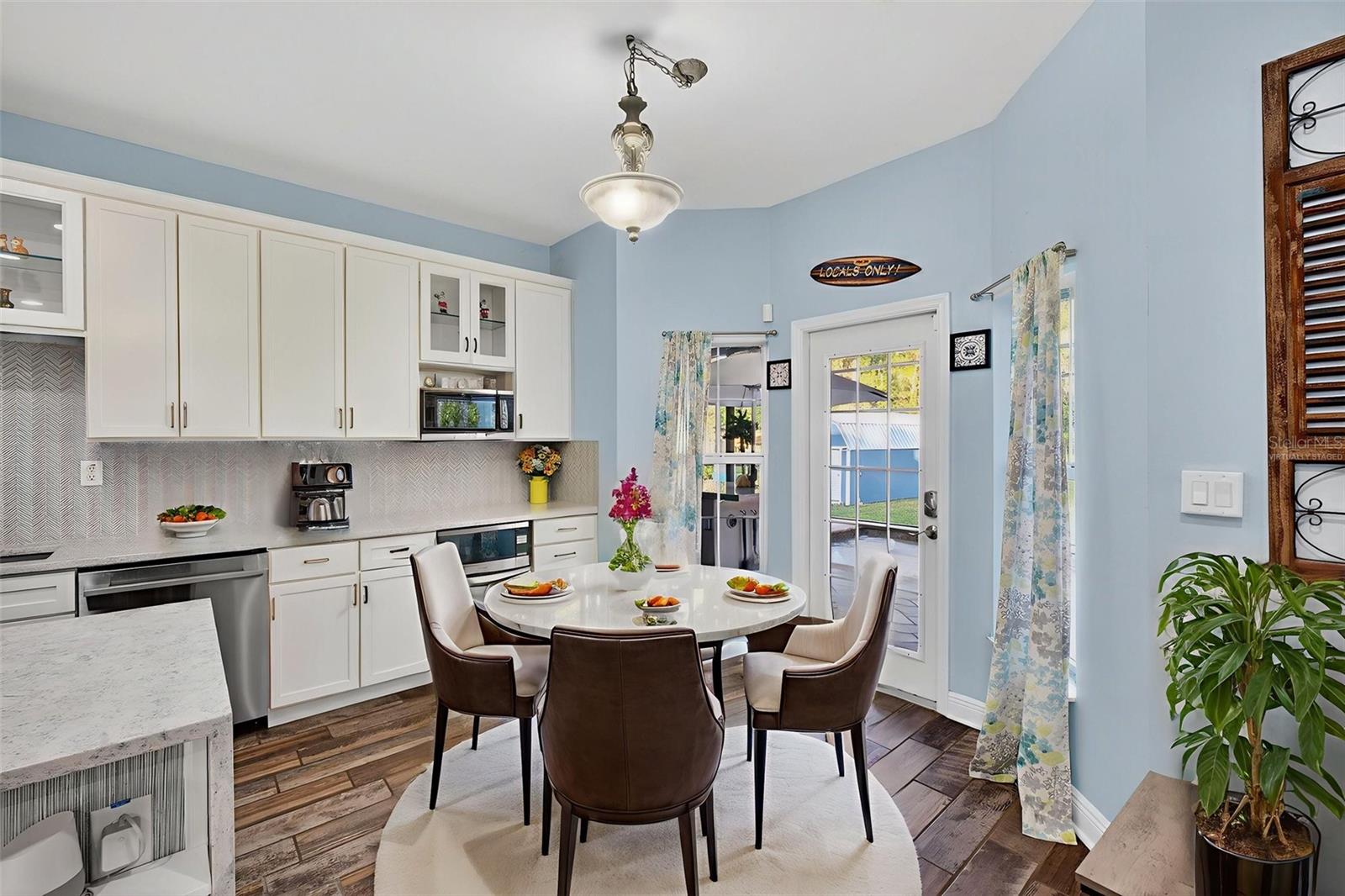 3229 GARDNER OAKS LN