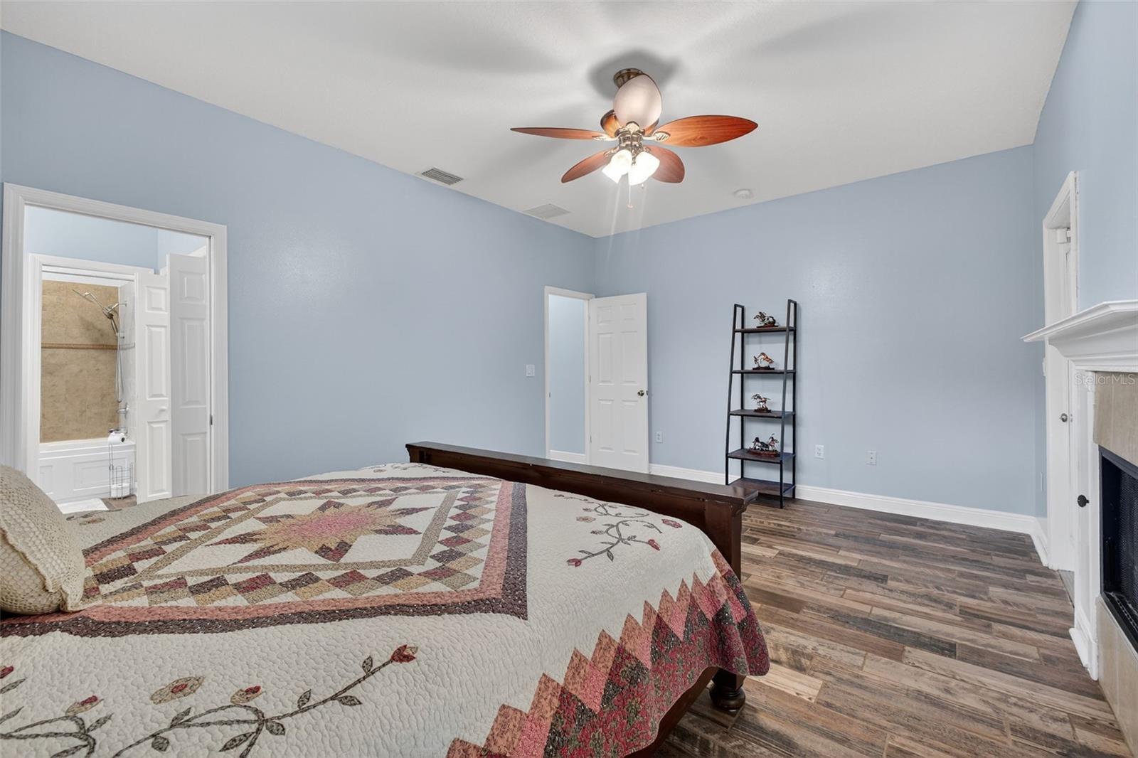 3229 GARDNER OAKS LN