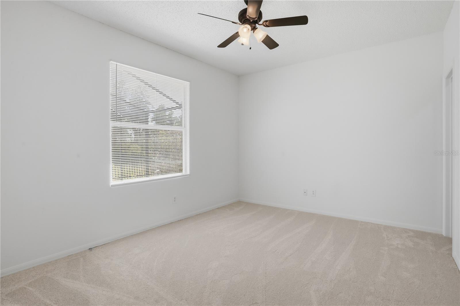 433 SUNSET VIEW DR