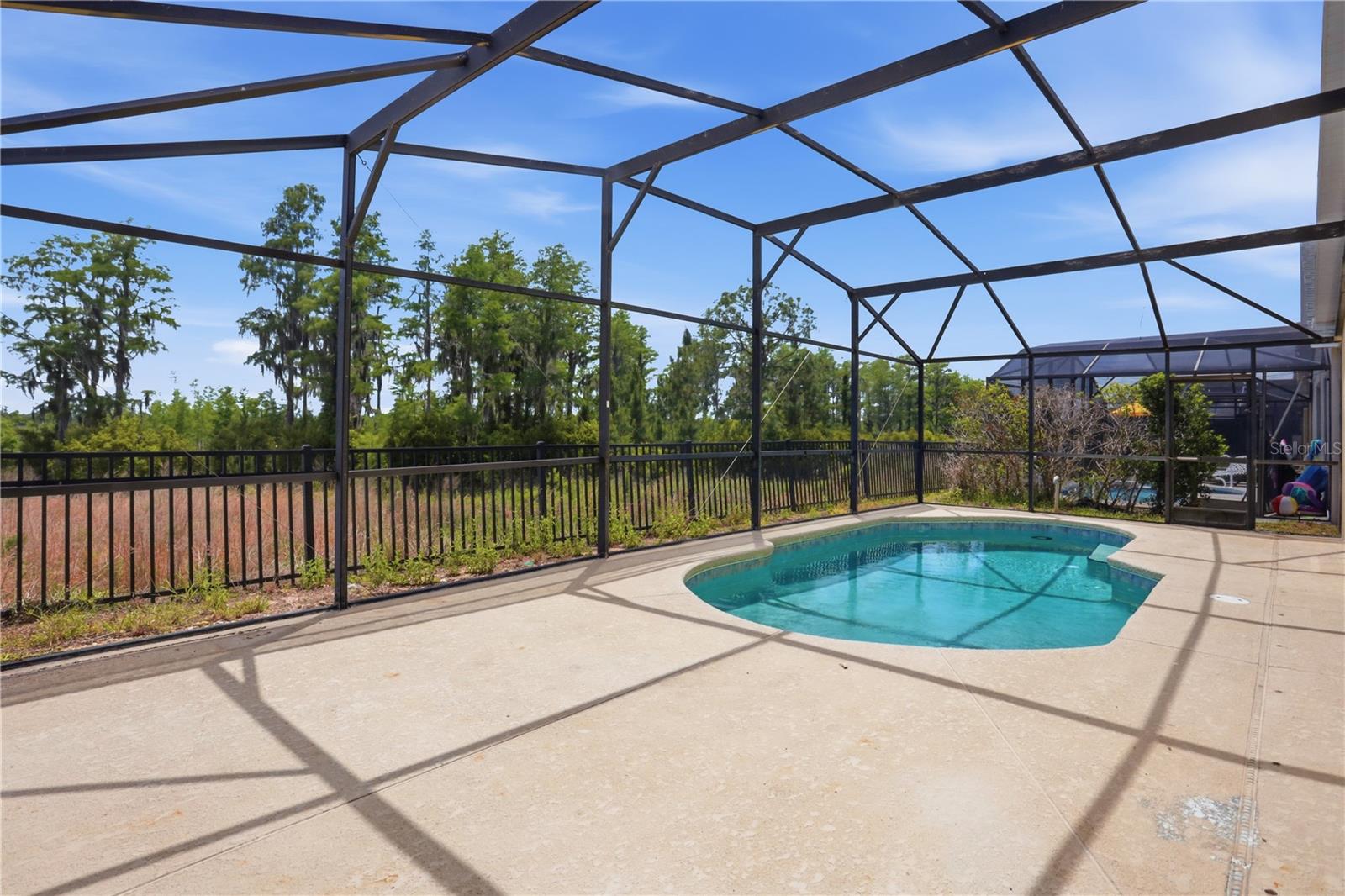 433 SUNSET VIEW DR