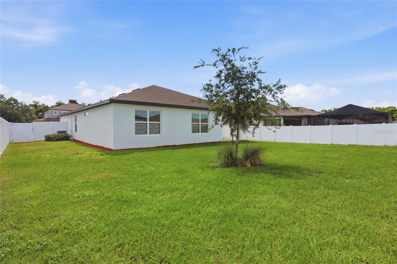 1137 MICHELANGELO LN