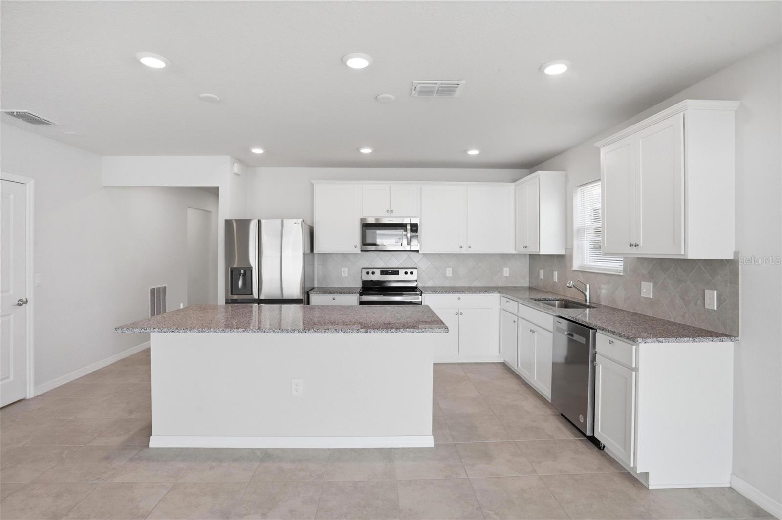 1137 MICHELANGELO LN